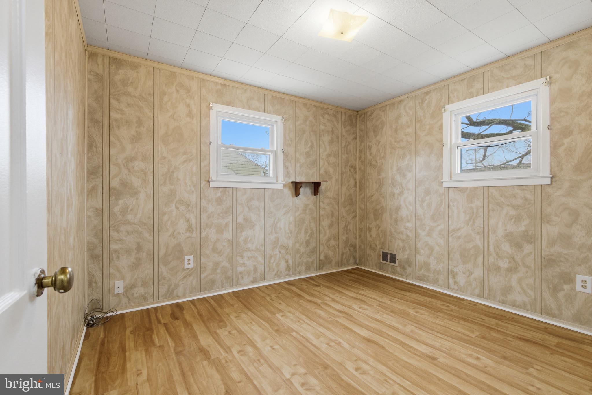 Real estate listing preview #12