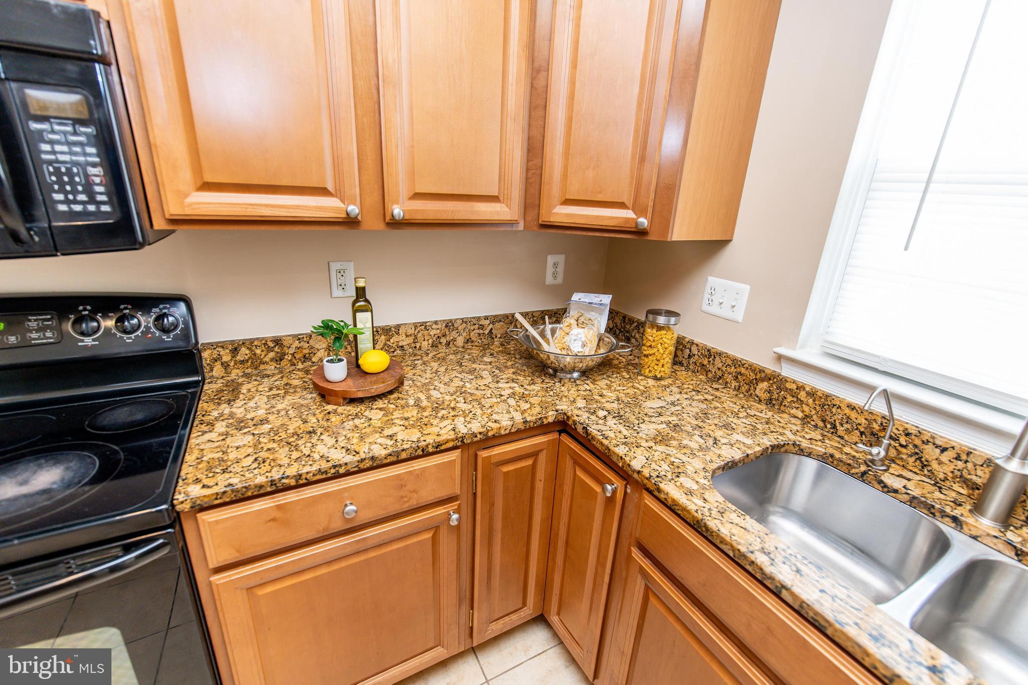 Real estate listing preview #13