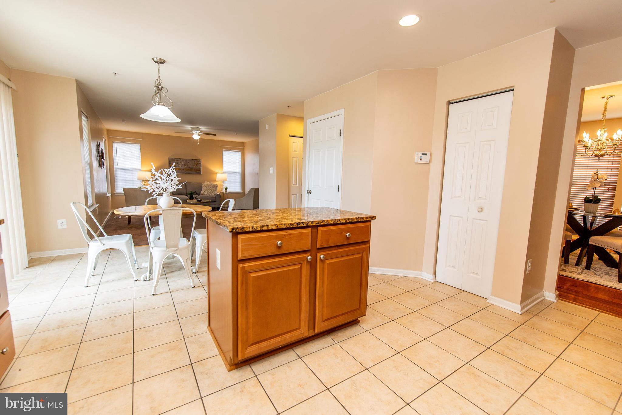 Real estate listing preview #14