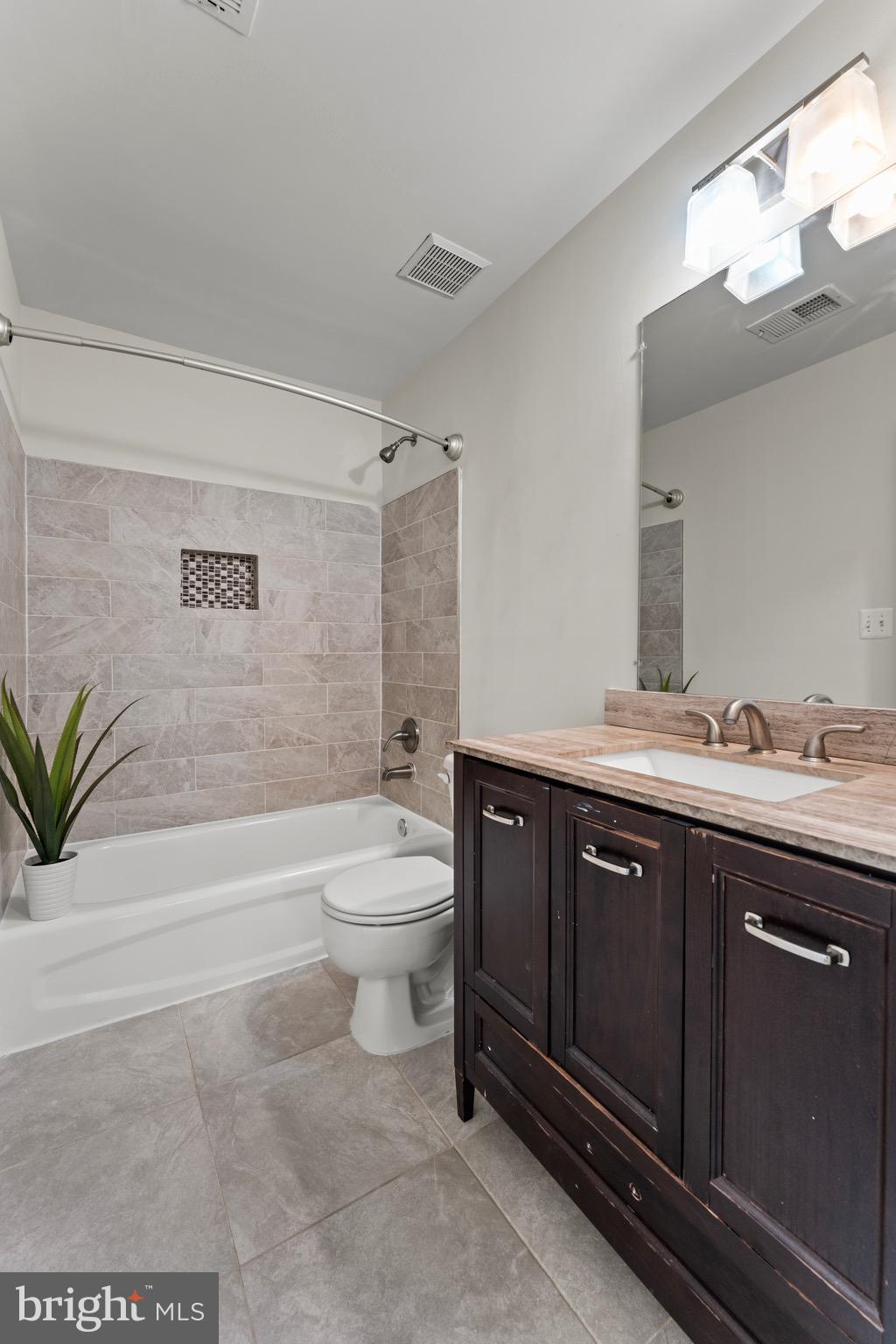 Real estate listing preview #32