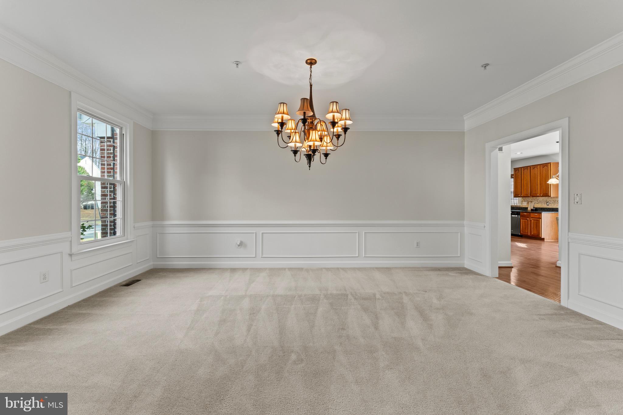 Real estate listing preview #4