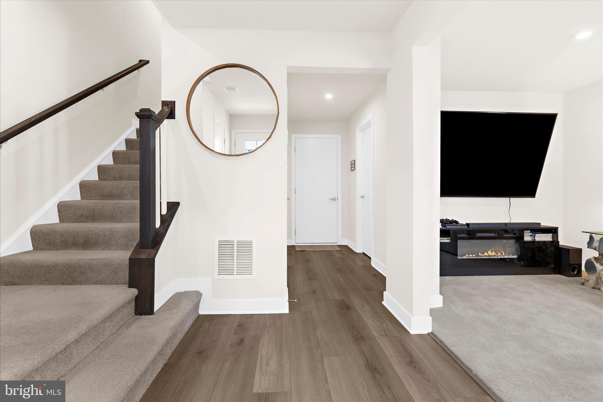 Real estate listing preview #5