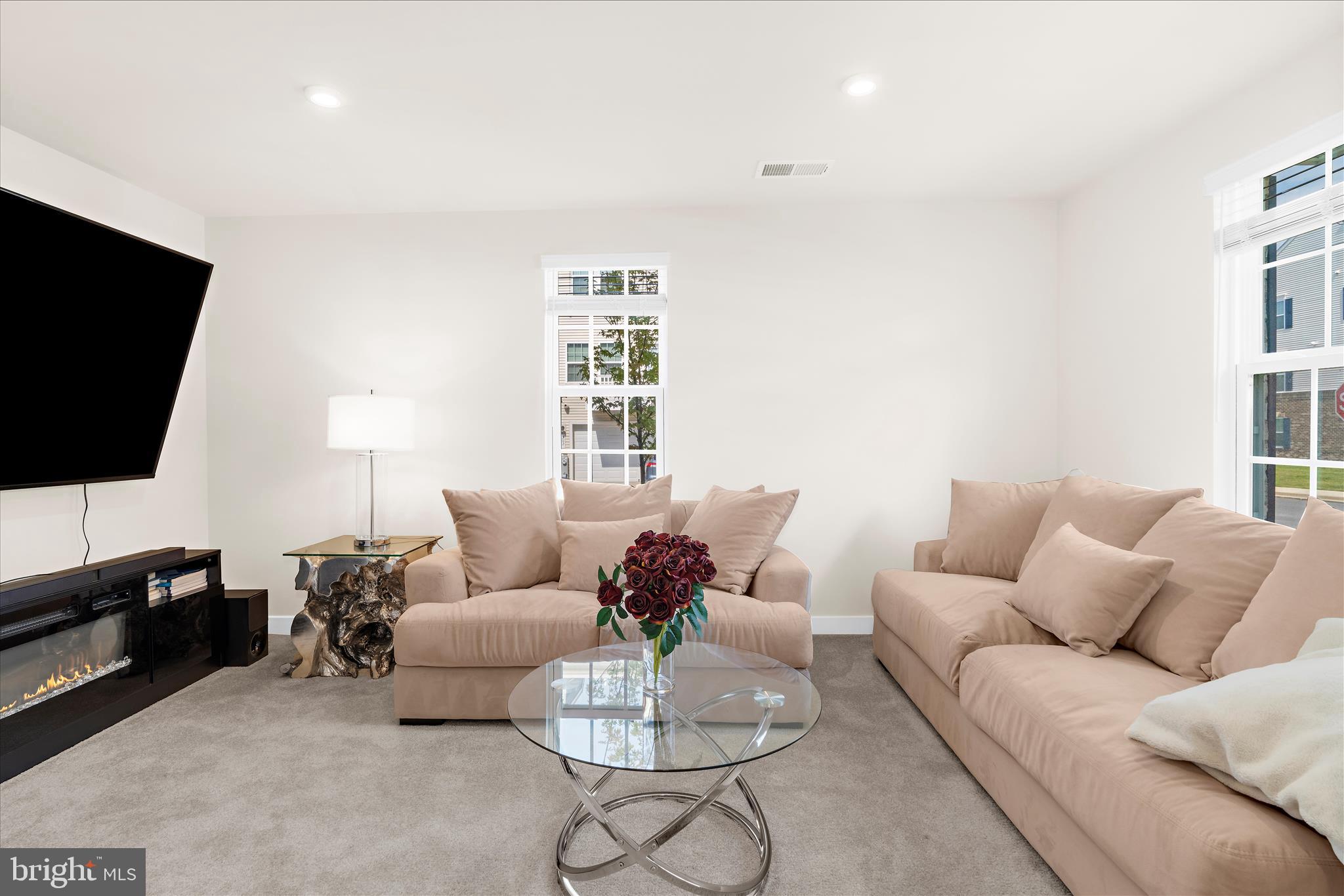 Real estate listing preview #6