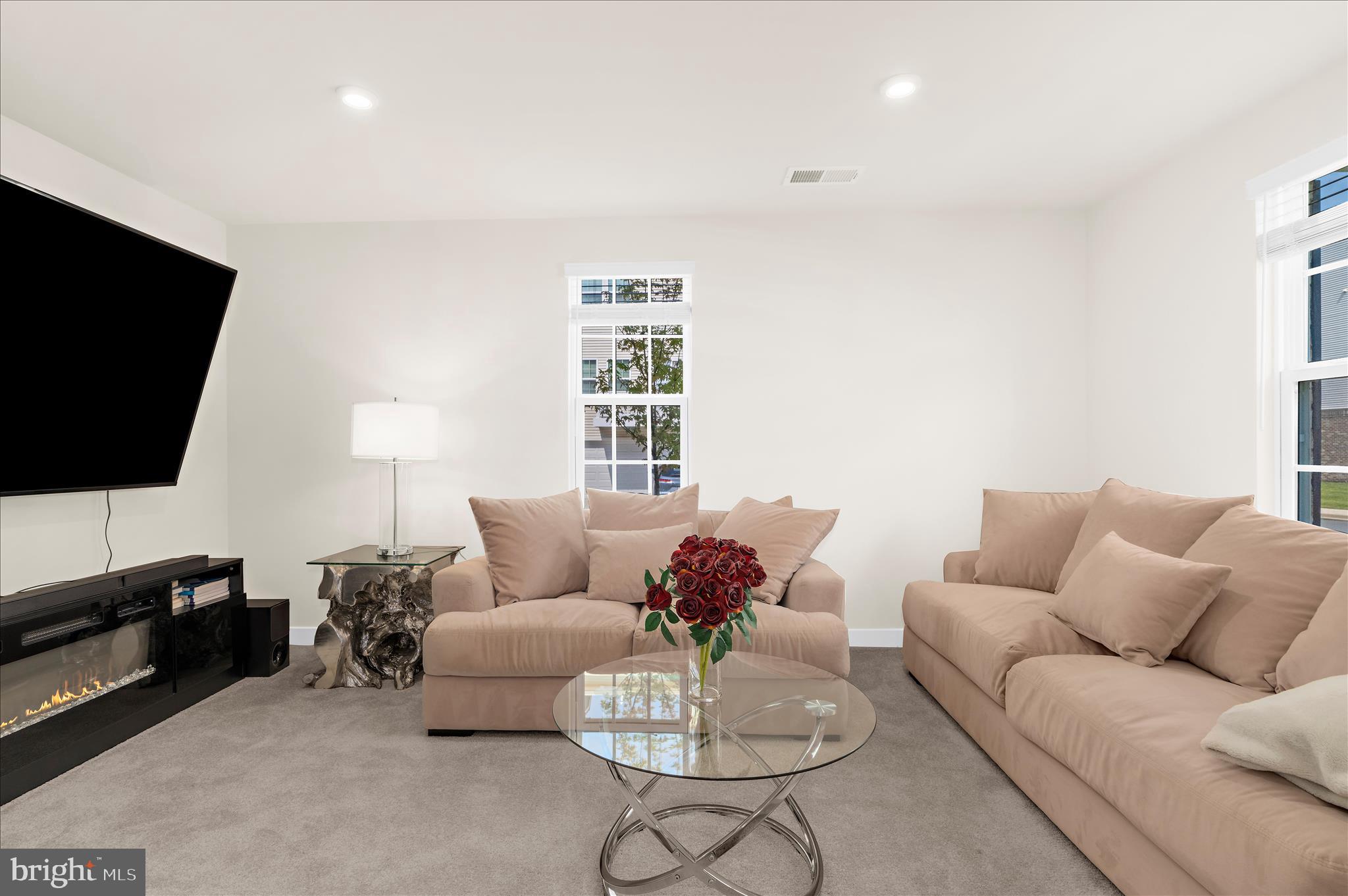 Real estate listing preview #11