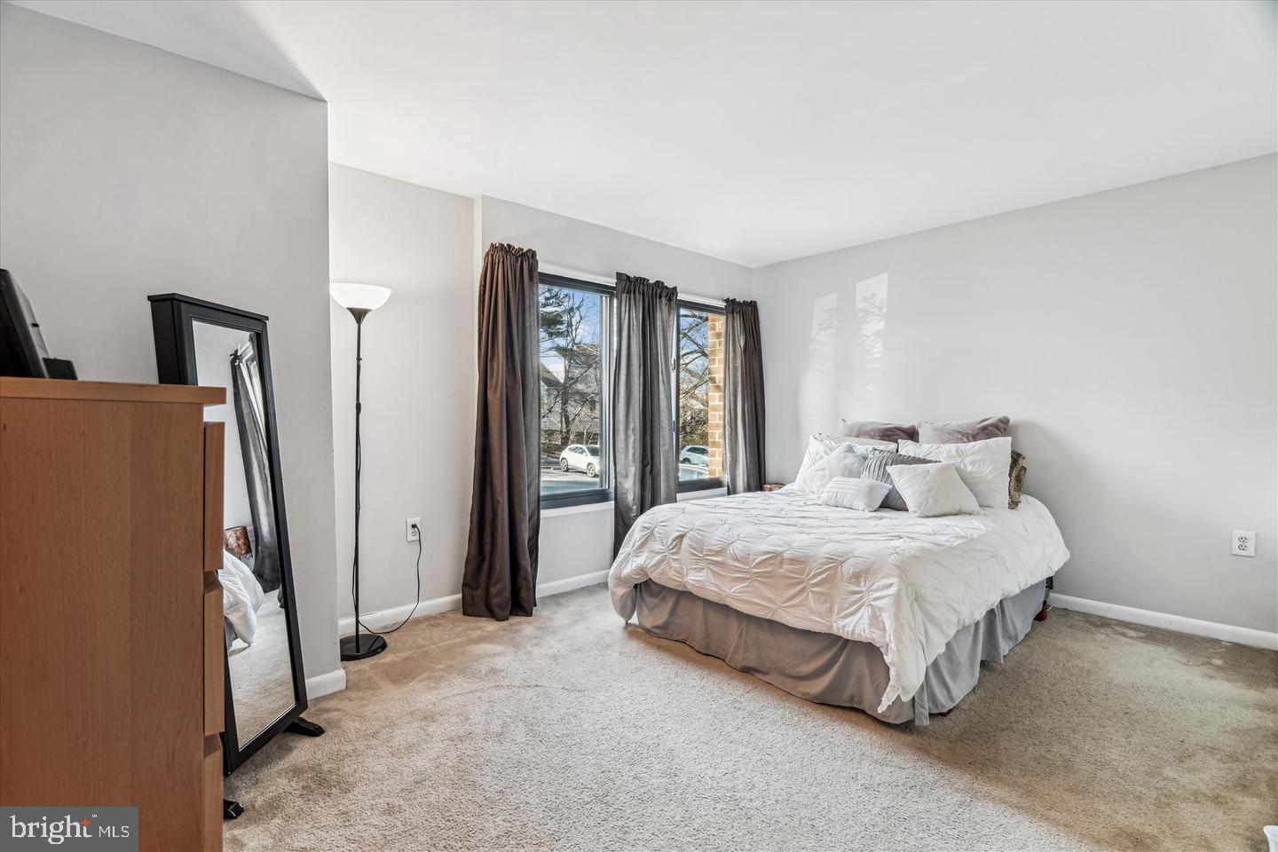 Real estate listing preview #5