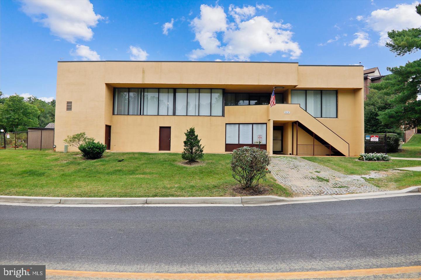 Real estate listing preview #18