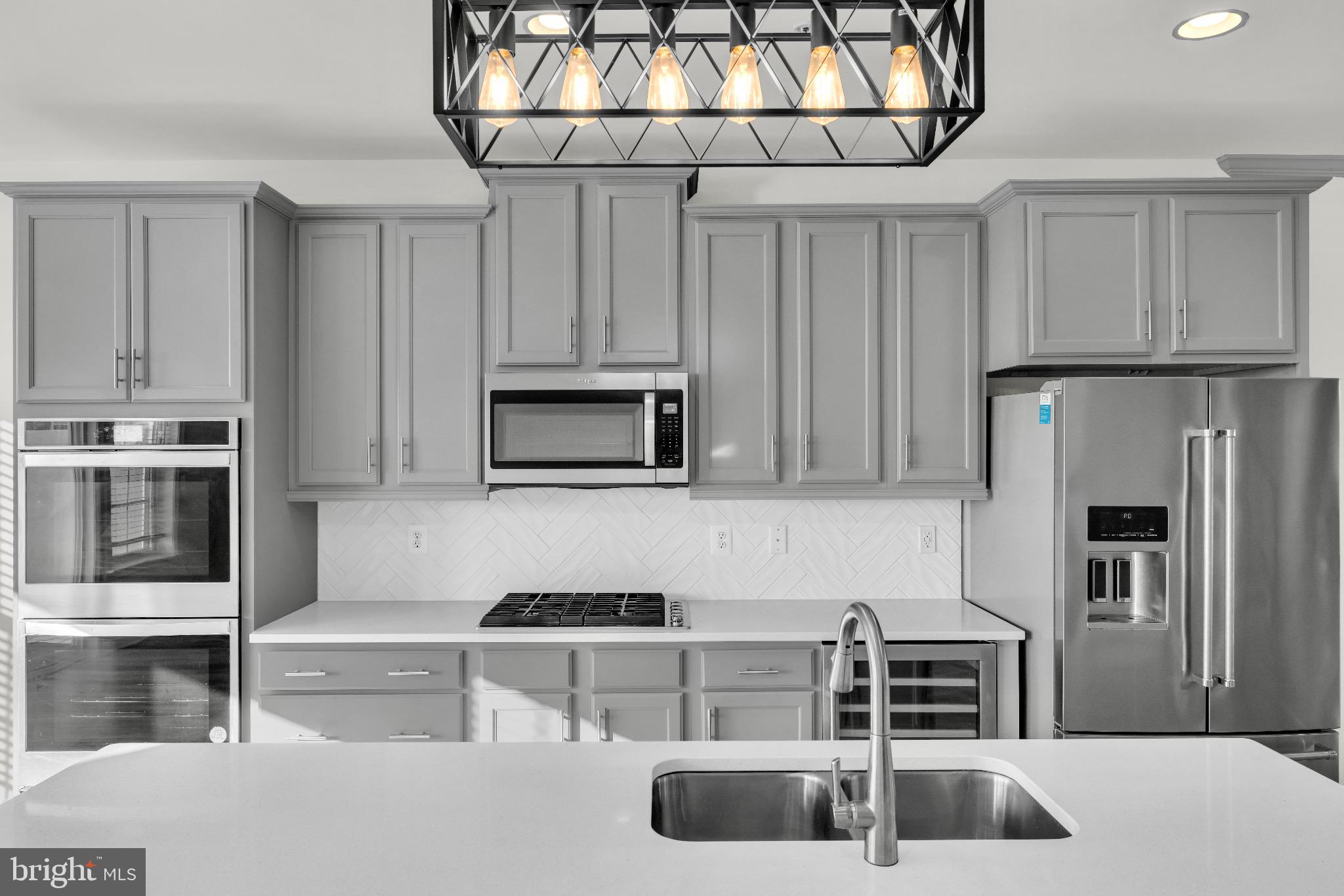 Real estate listing preview #13