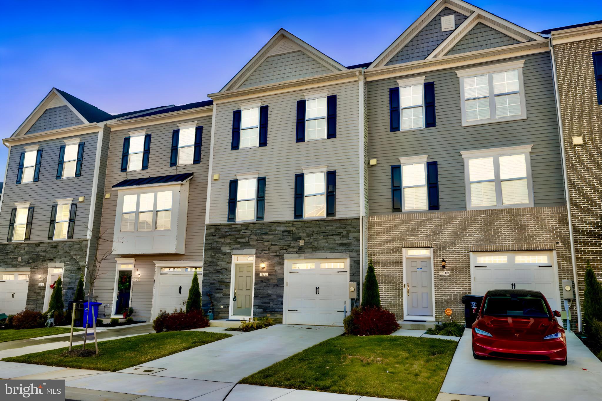 Real estate listing preview #8