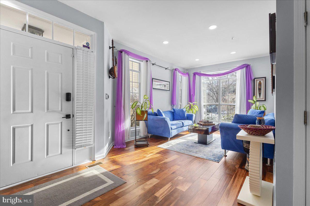 Real estate listing preview #9