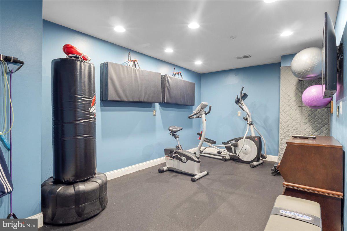 Real estate listing preview #35