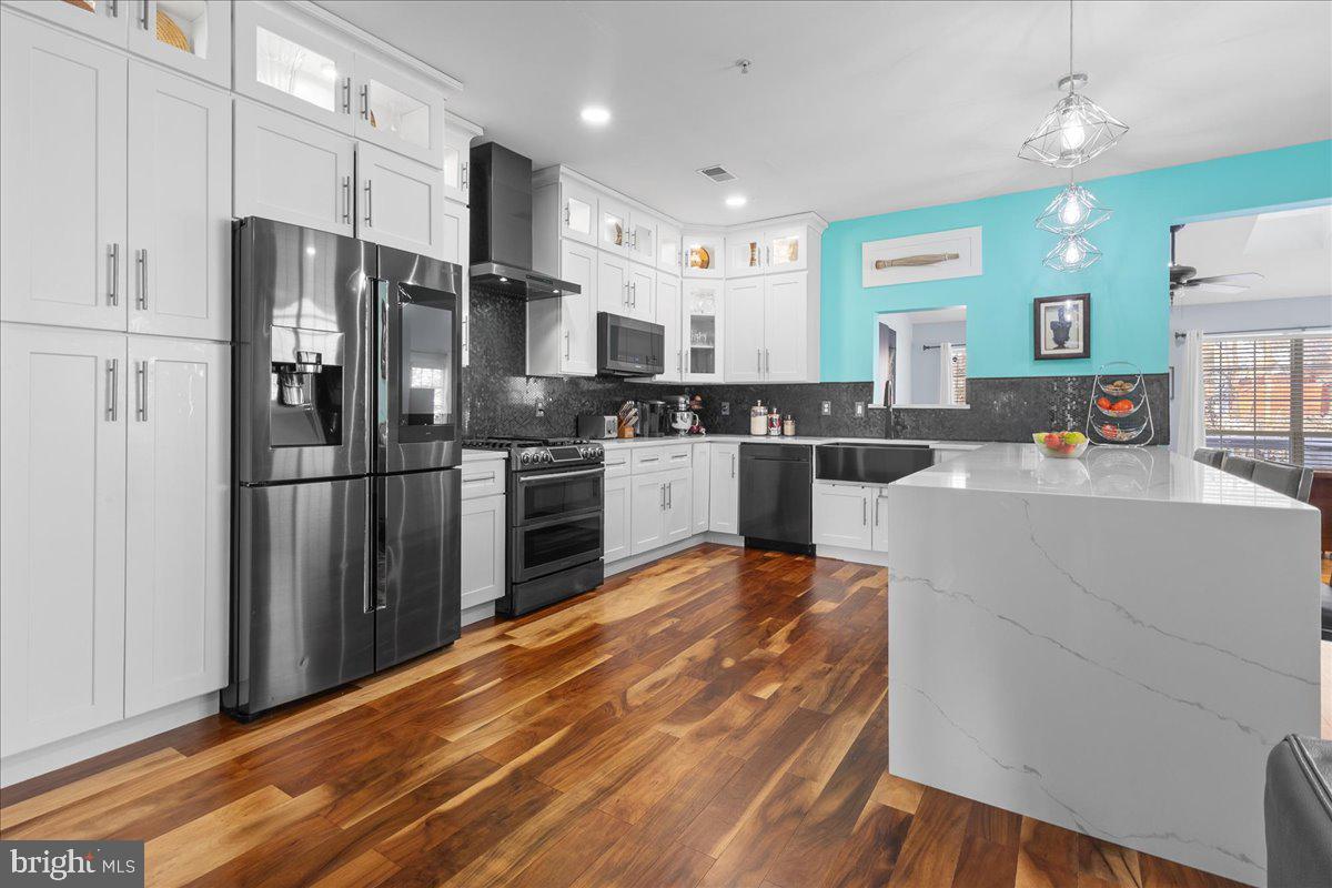 Real estate listing preview #15