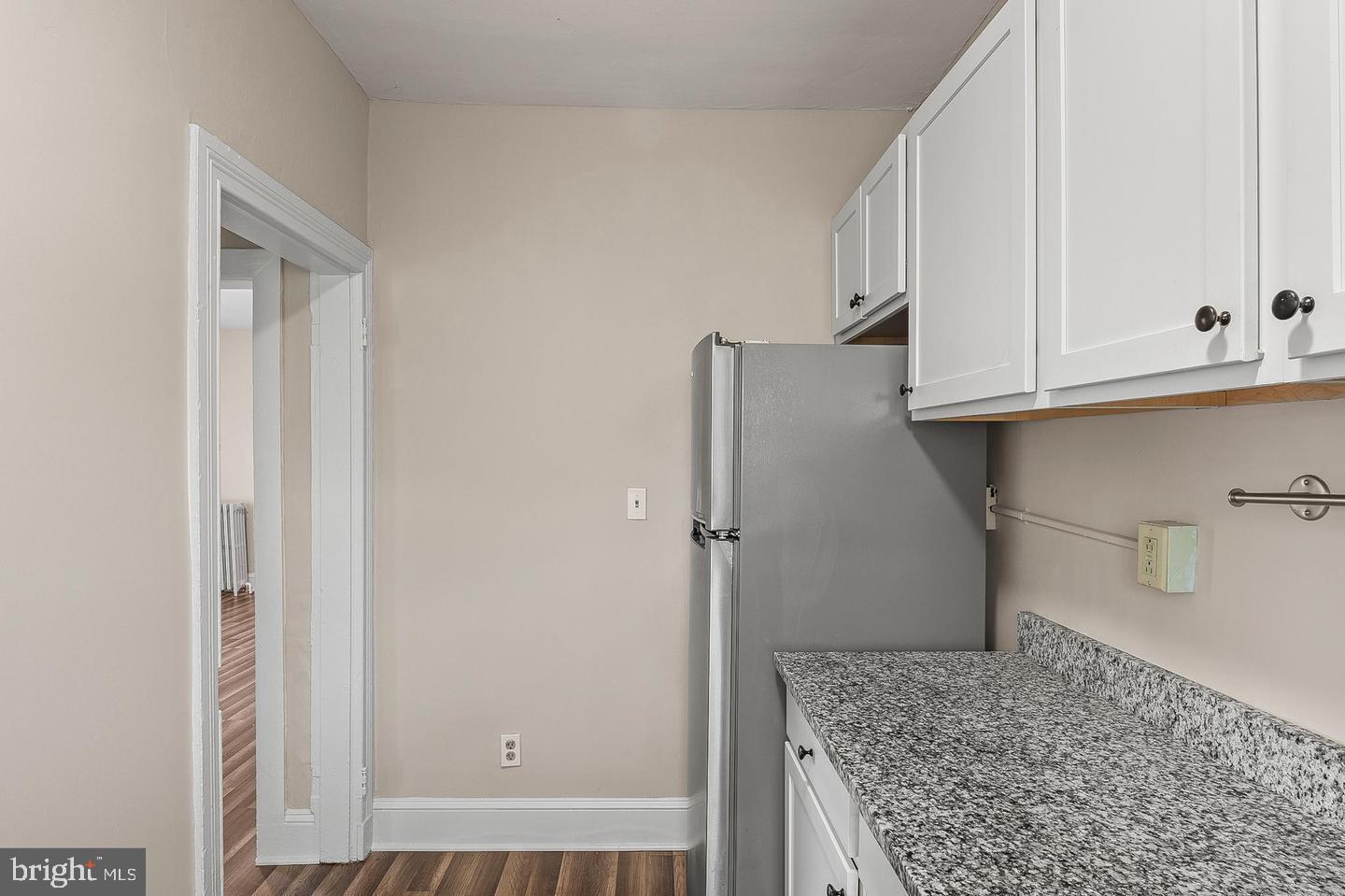 Real estate listing preview #18