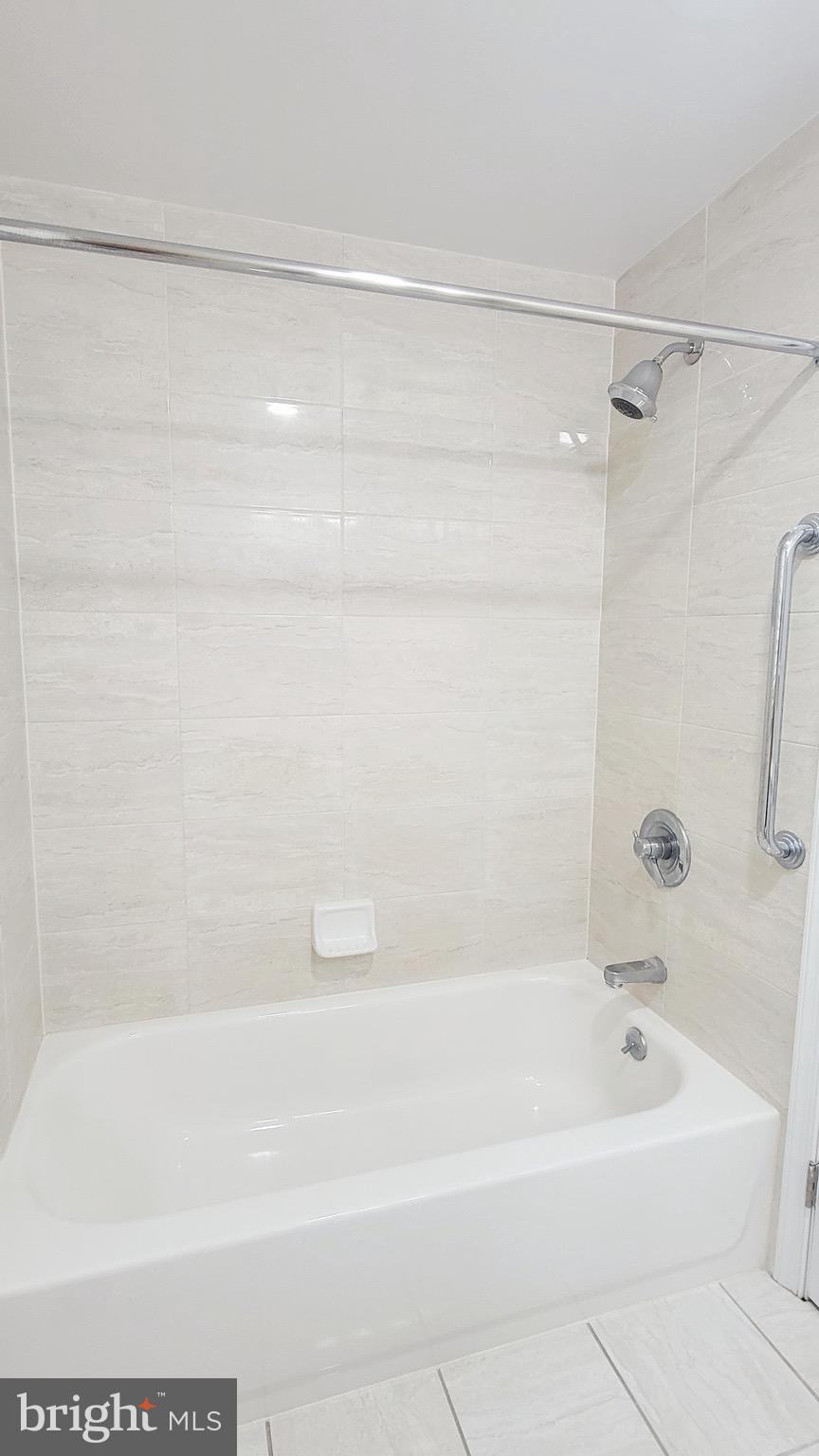 Real estate listing preview #24