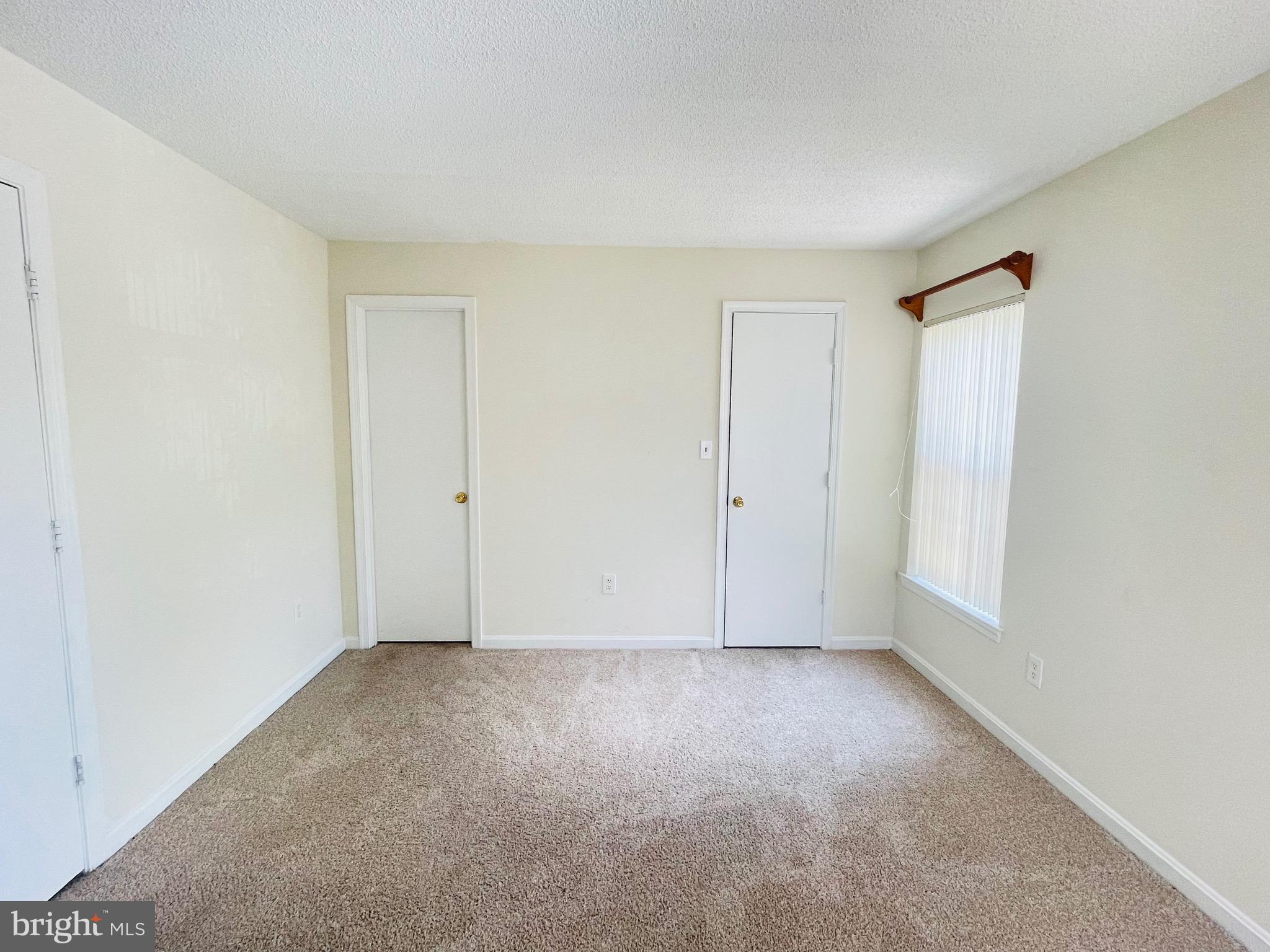 Real estate listing preview #12