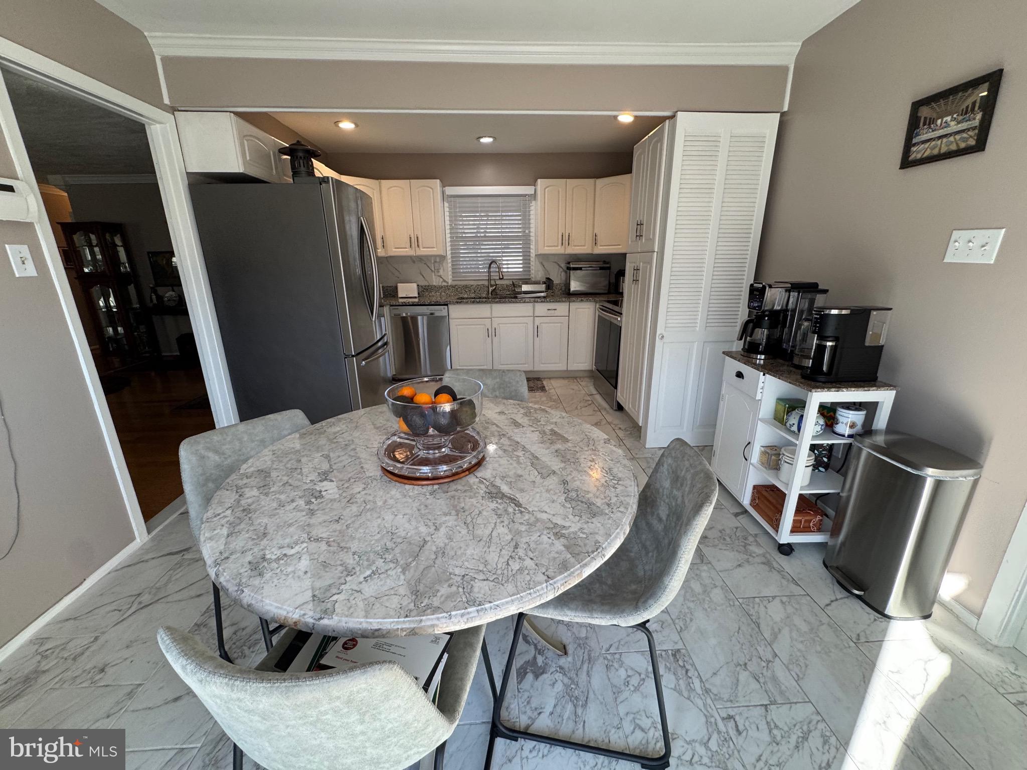 Real estate listing preview #14