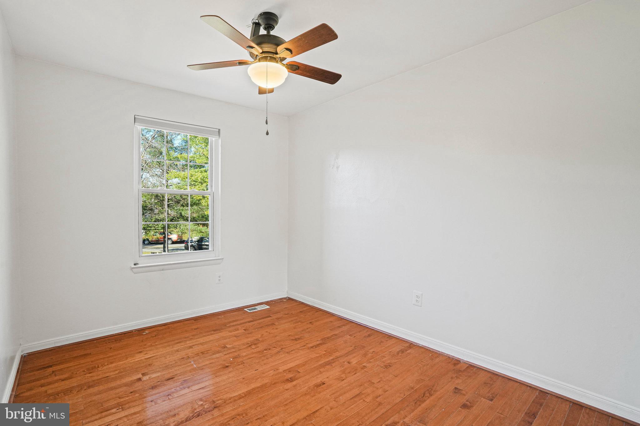 Real estate listing preview #32