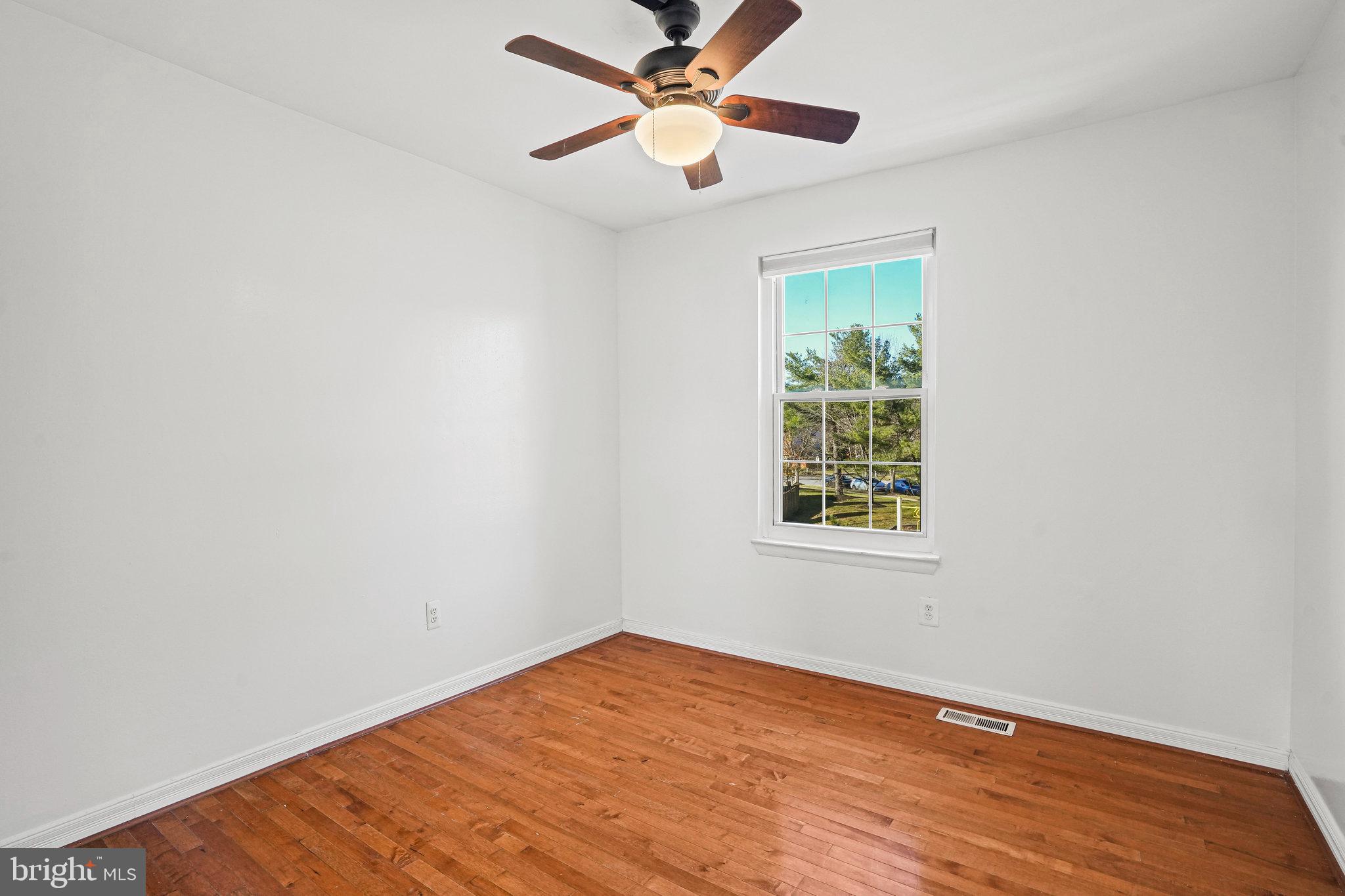 Real estate listing preview #34