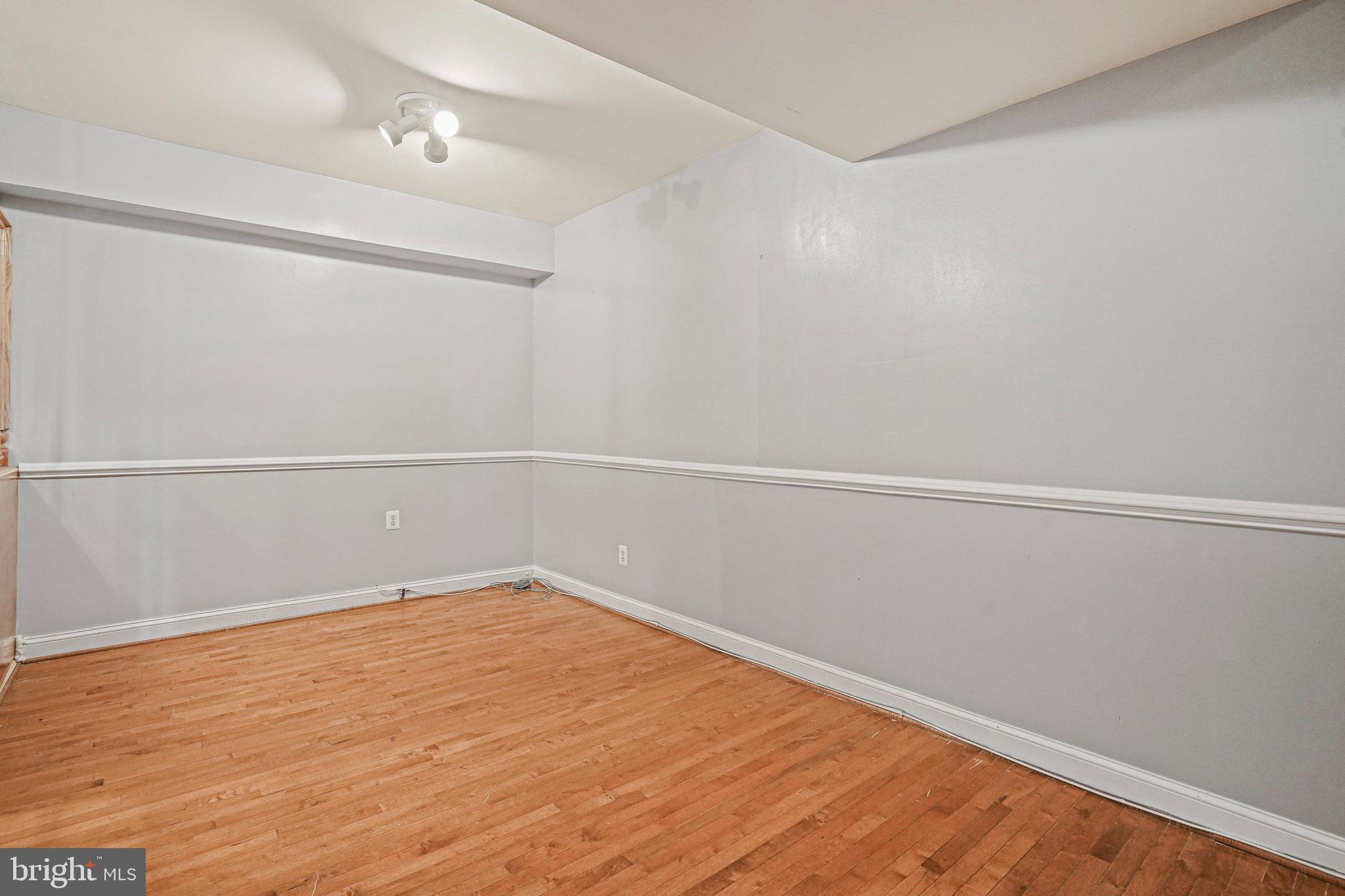 Real estate listing preview #10