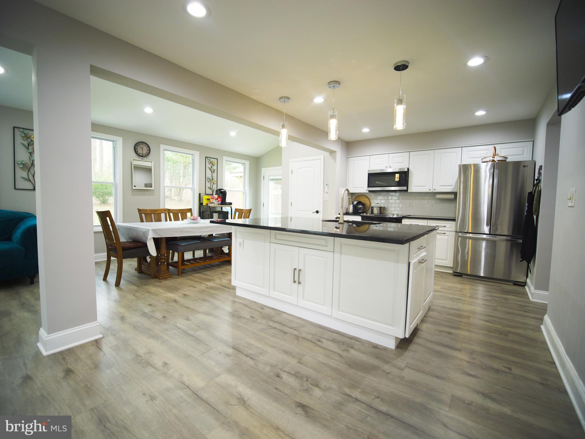 Real estate listing preview #8