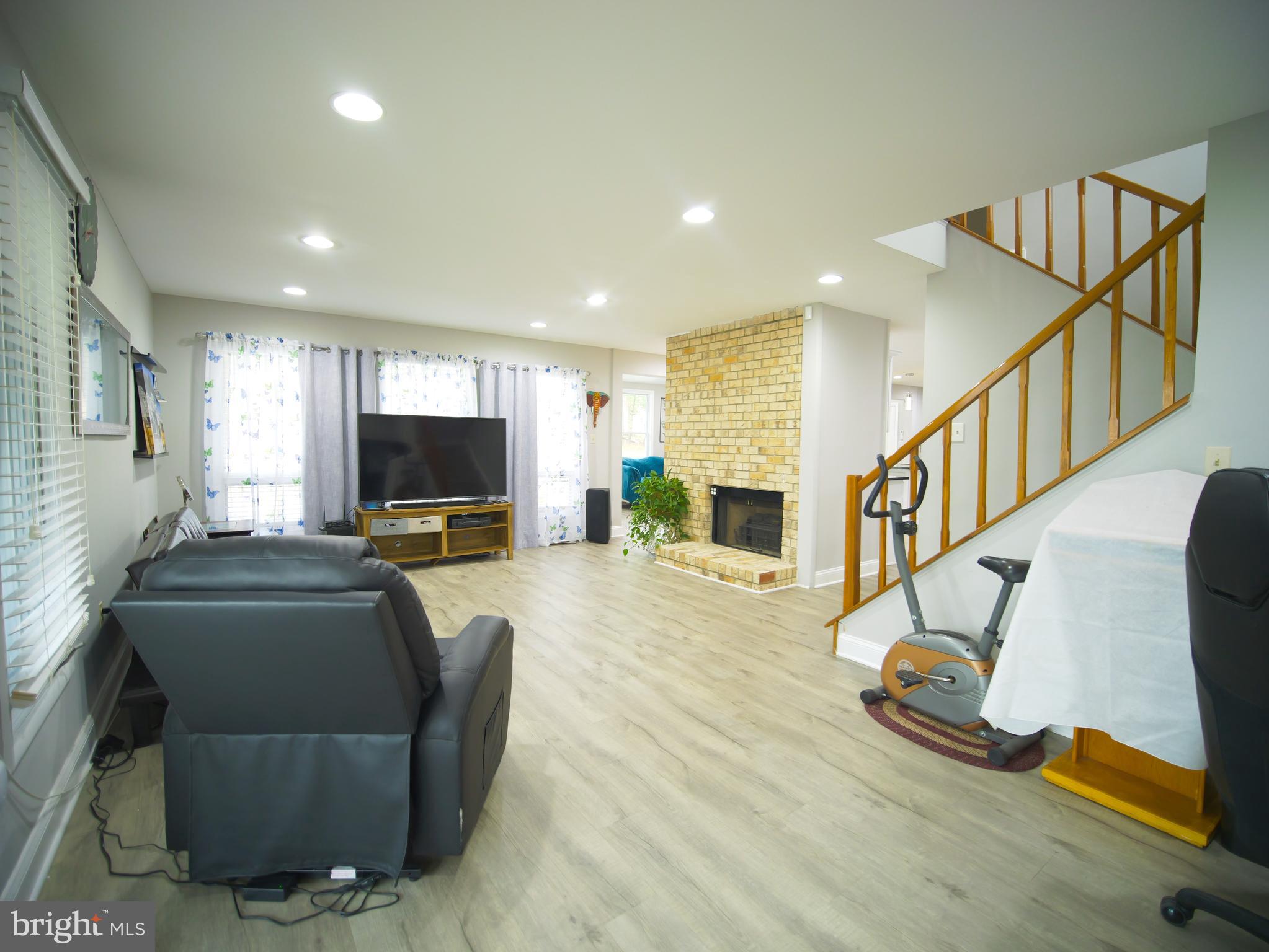 Real estate listing preview #3