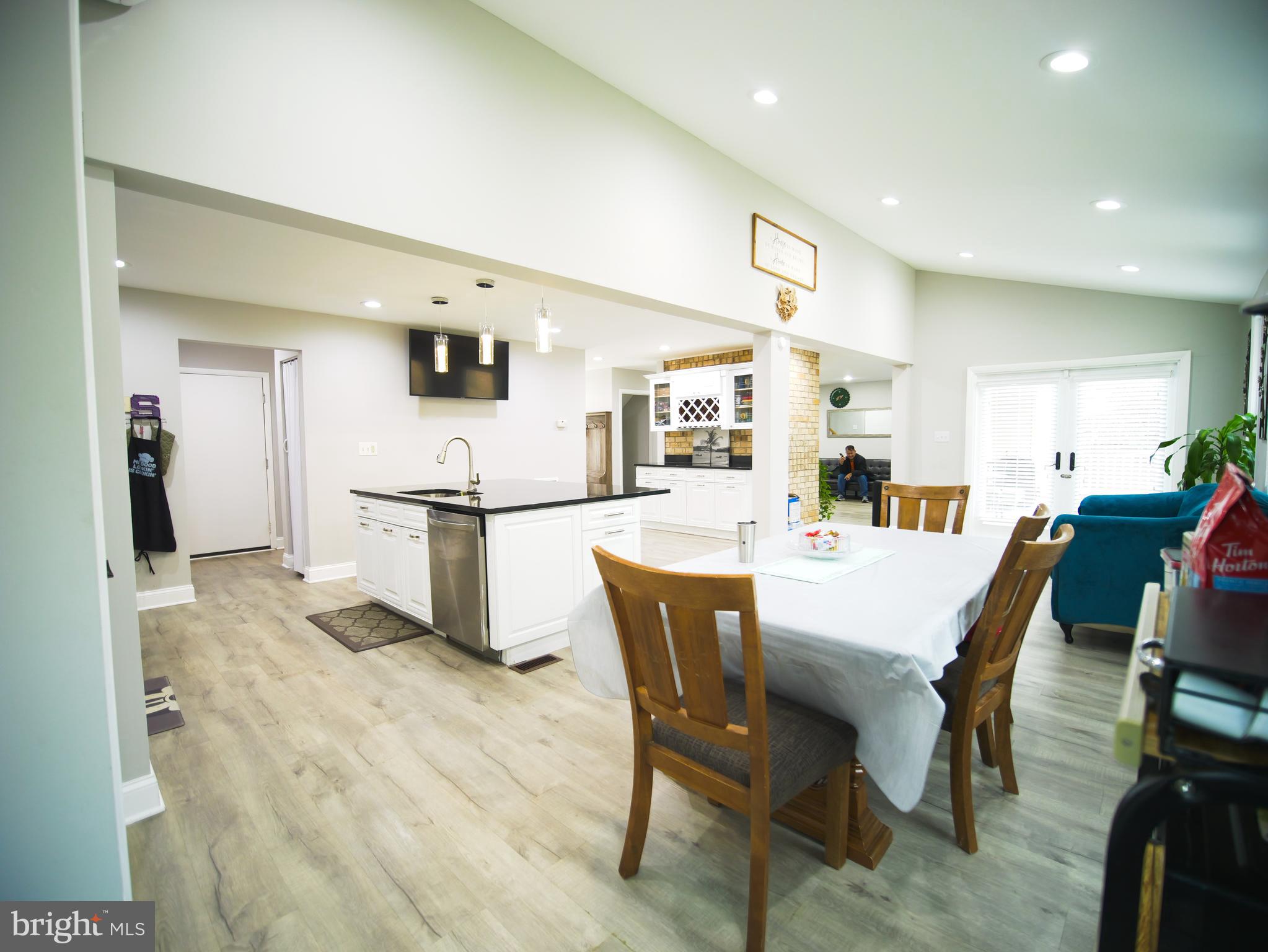 Real estate listing preview #10