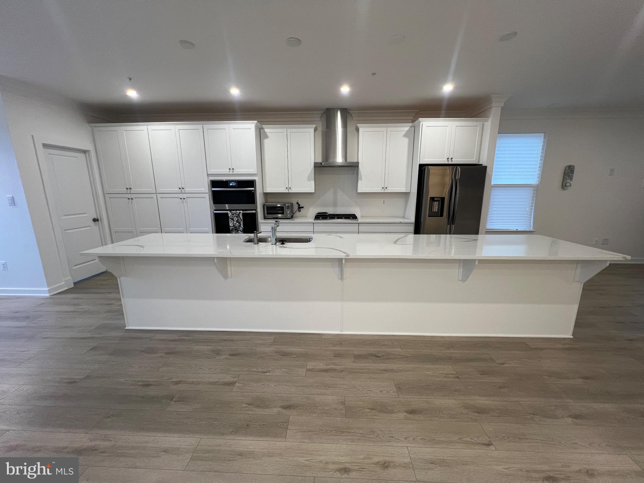 Real estate listing preview #11