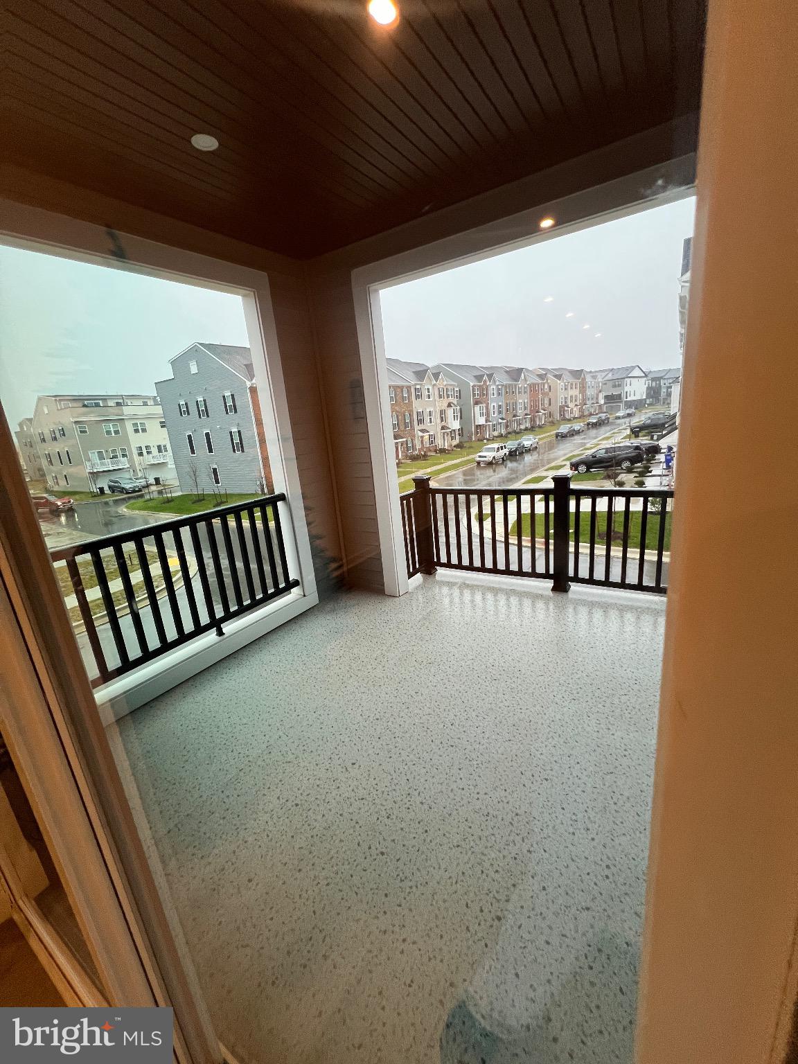 Real estate listing preview #32