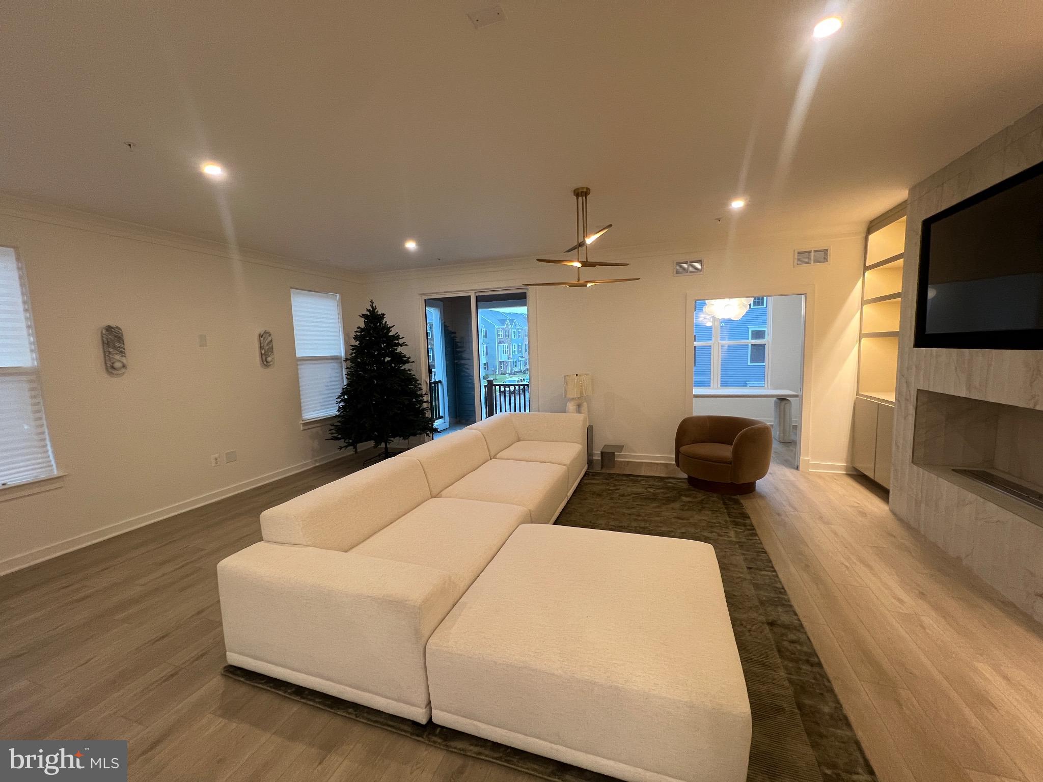 Real estate listing preview #25