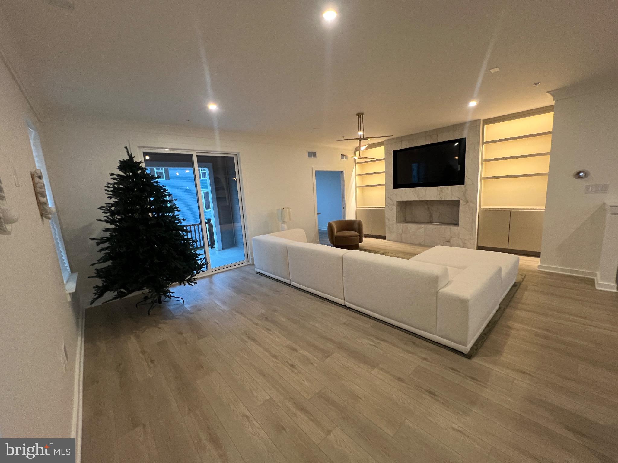 Real estate listing preview #23