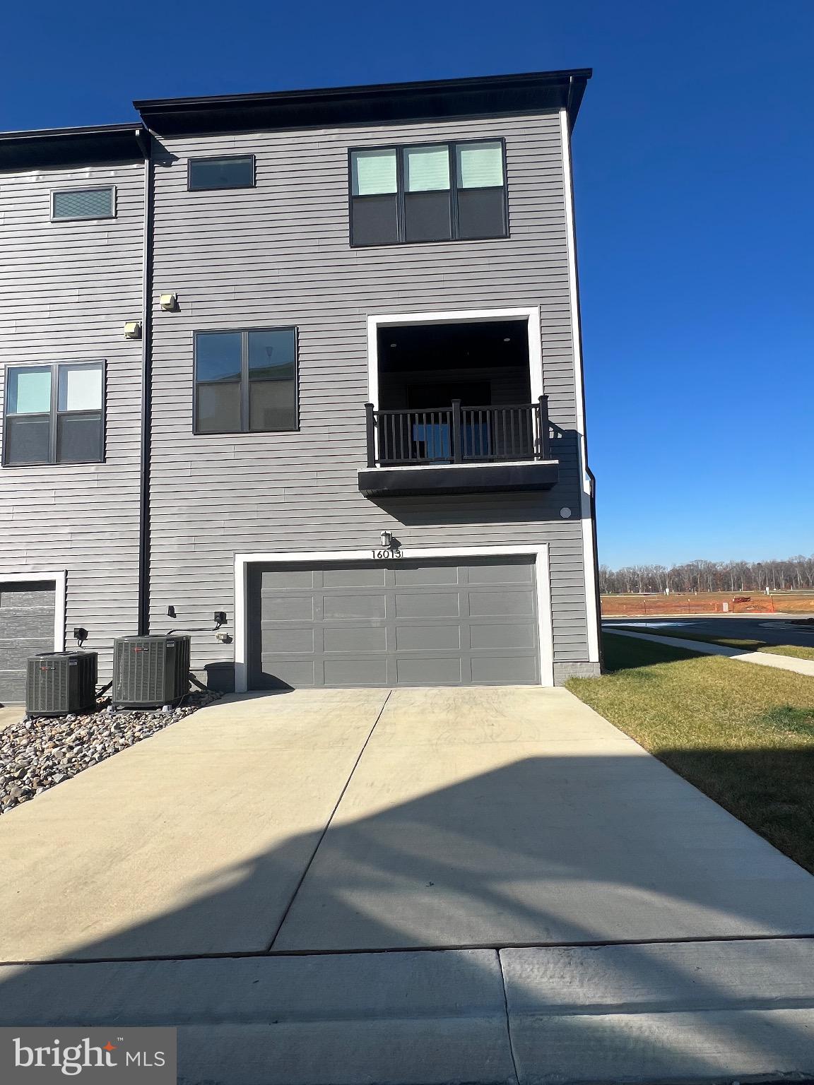 Real estate listing preview #5