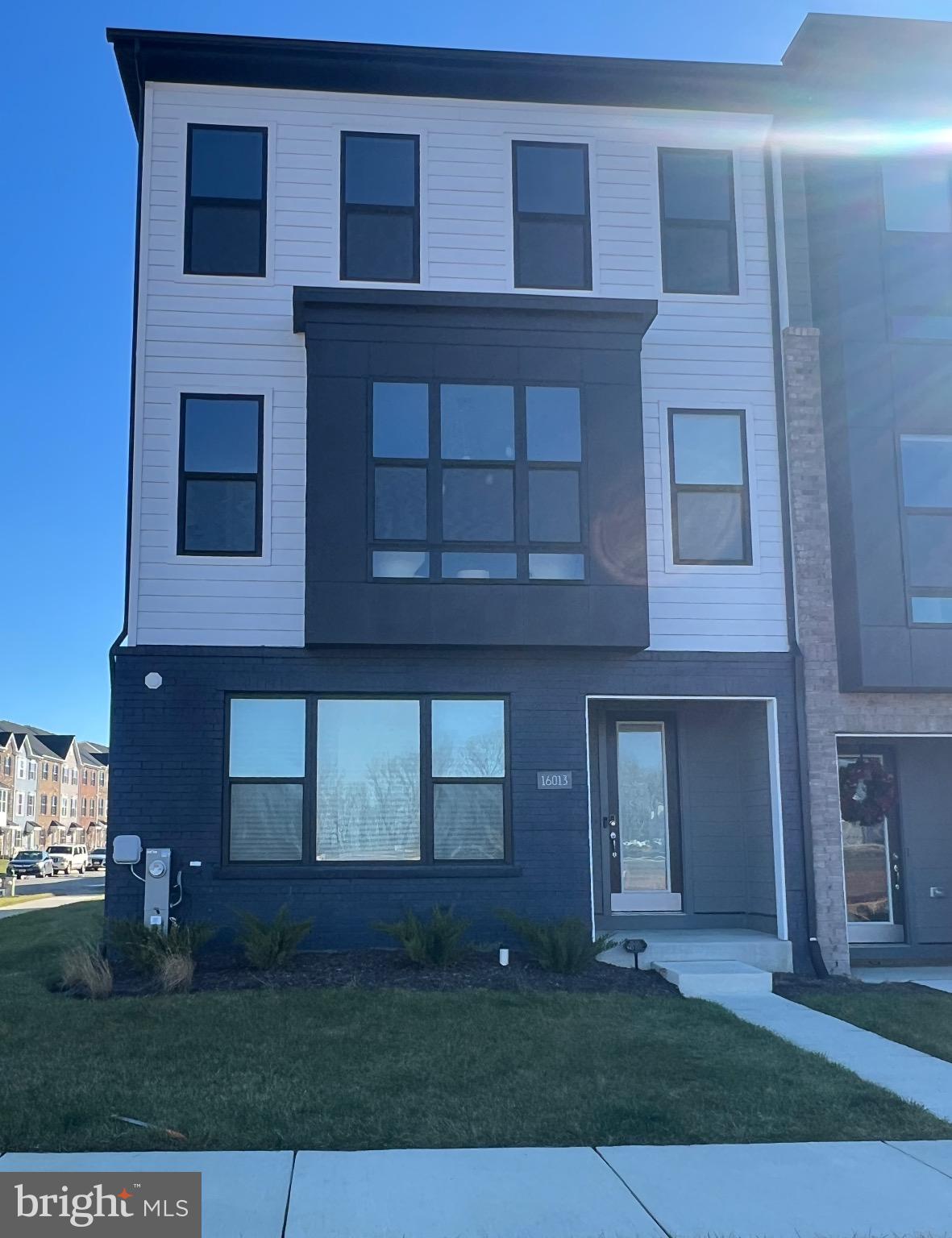 Real estate listing preview #1