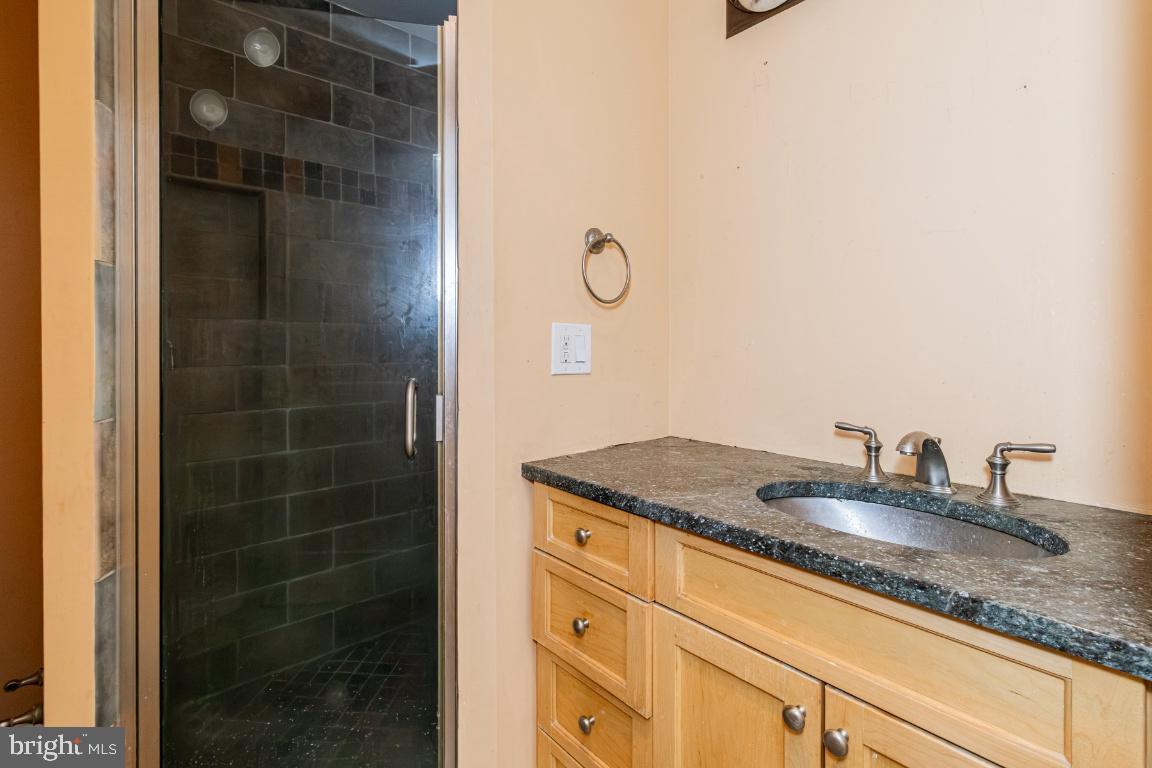 Real estate listing preview #17