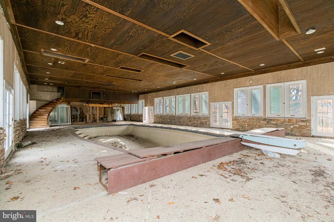 Real estate listing preview #25