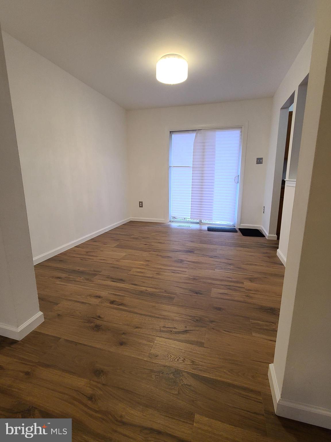 Real estate listing preview #8