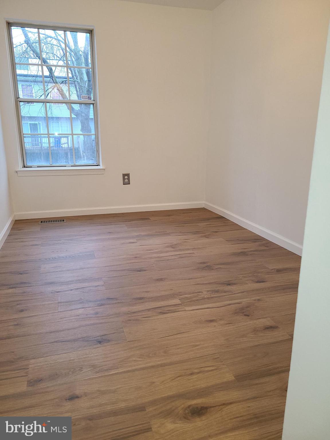 Real estate listing preview #17