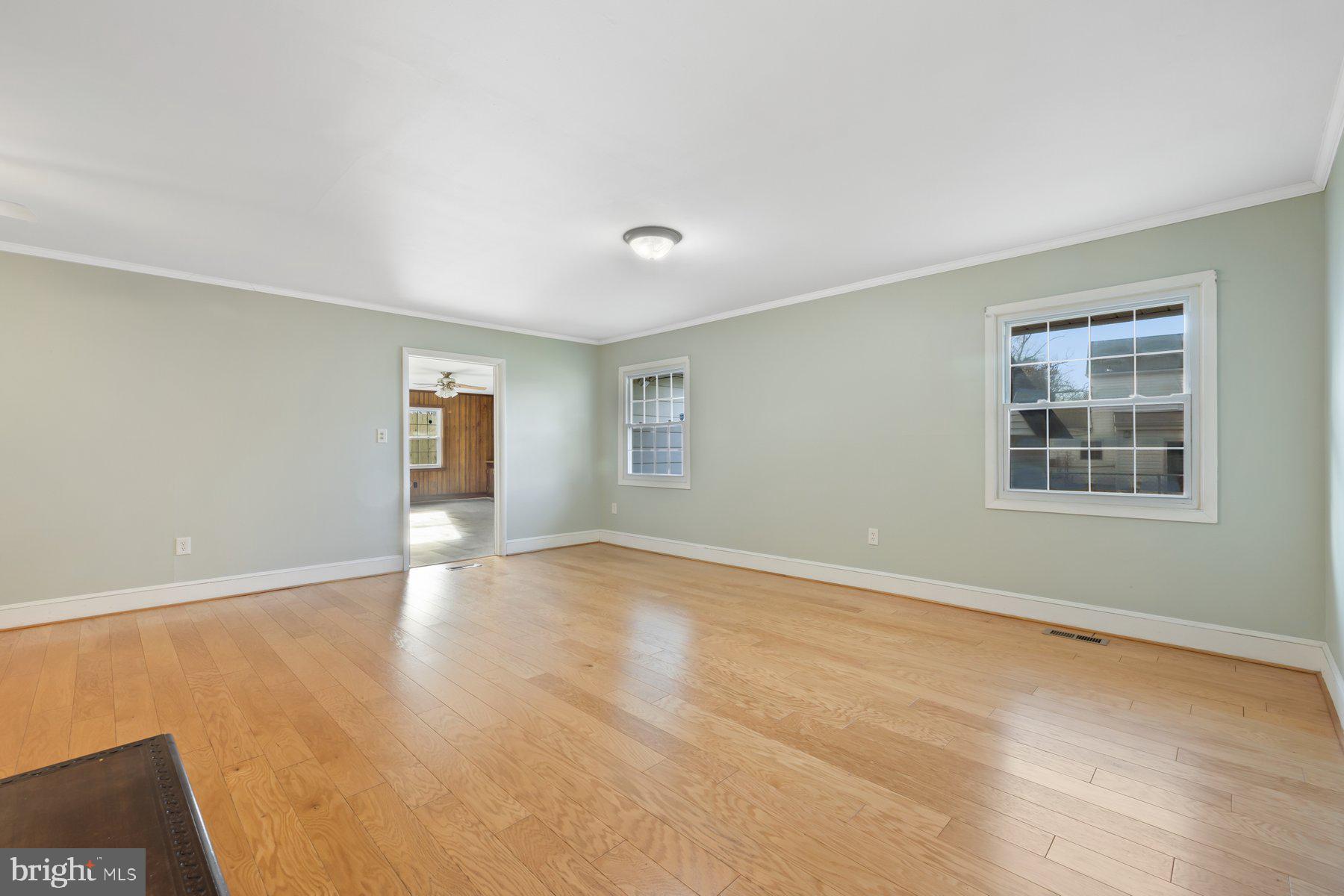 Real estate listing preview #4