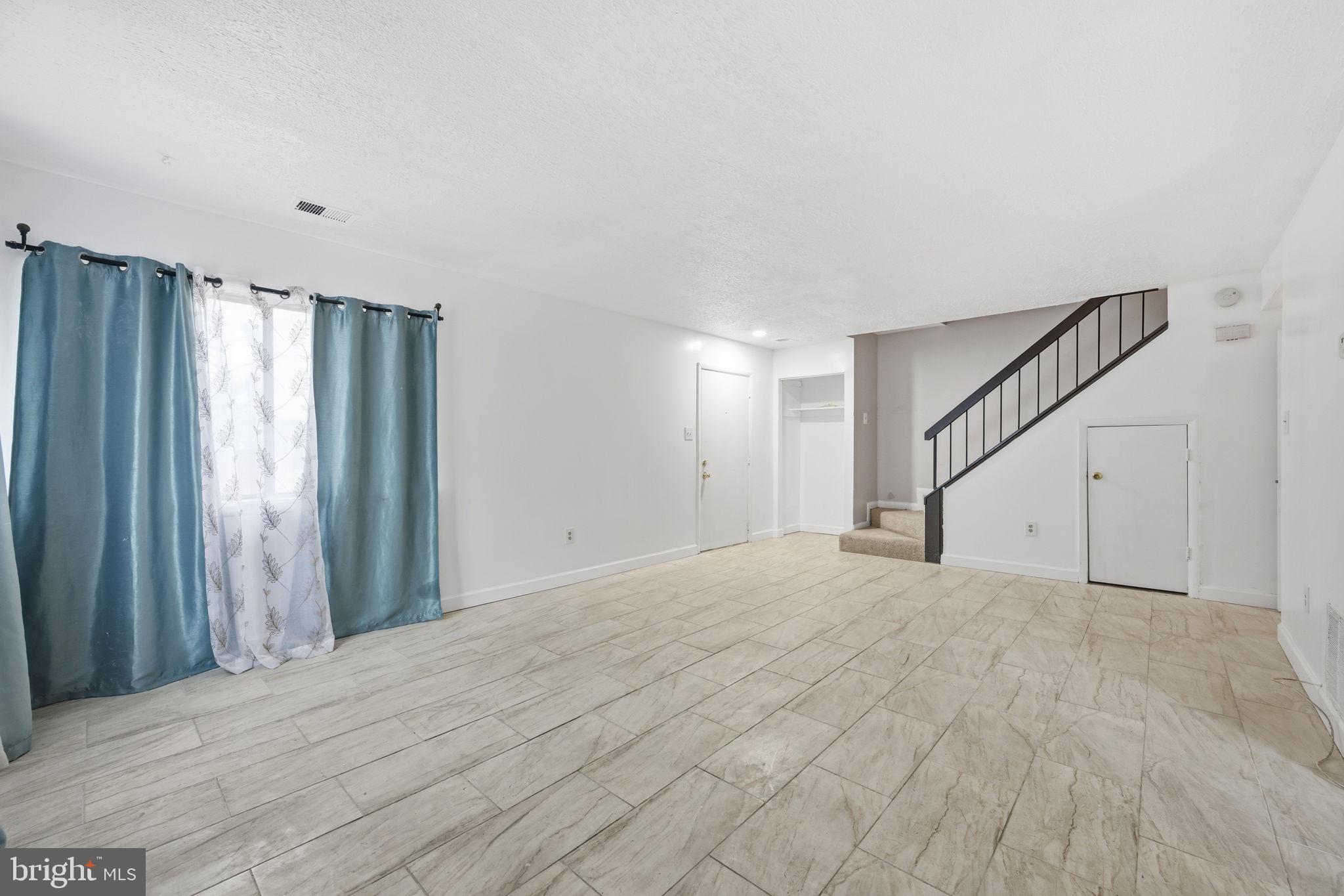 Real estate listing preview #9