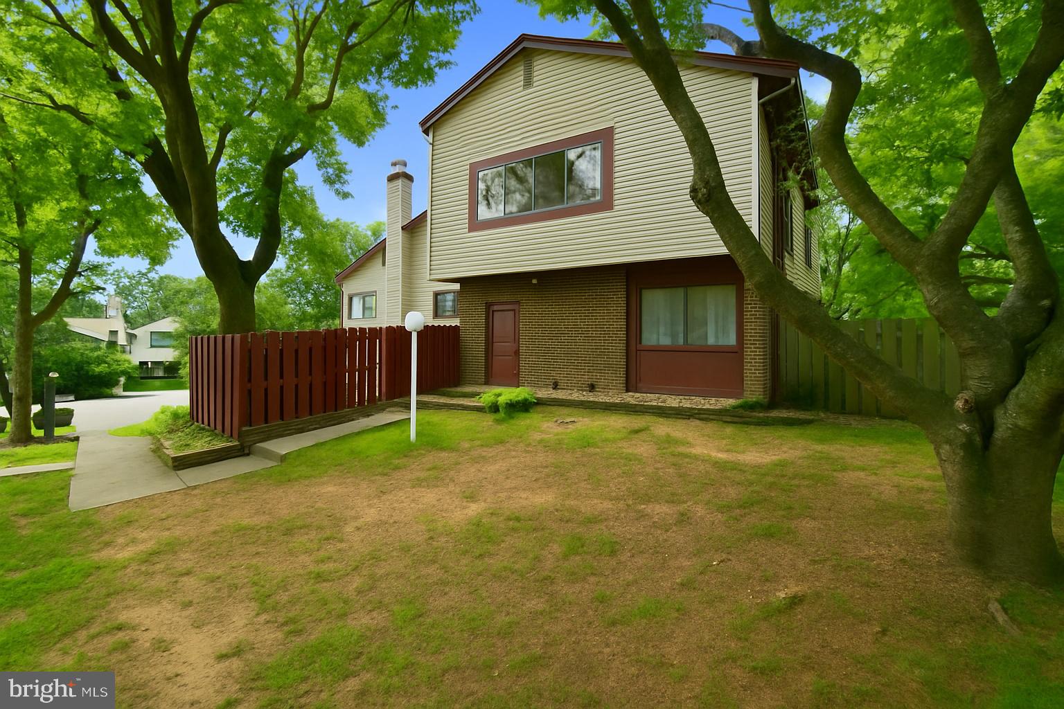 Real estate listing preview #2