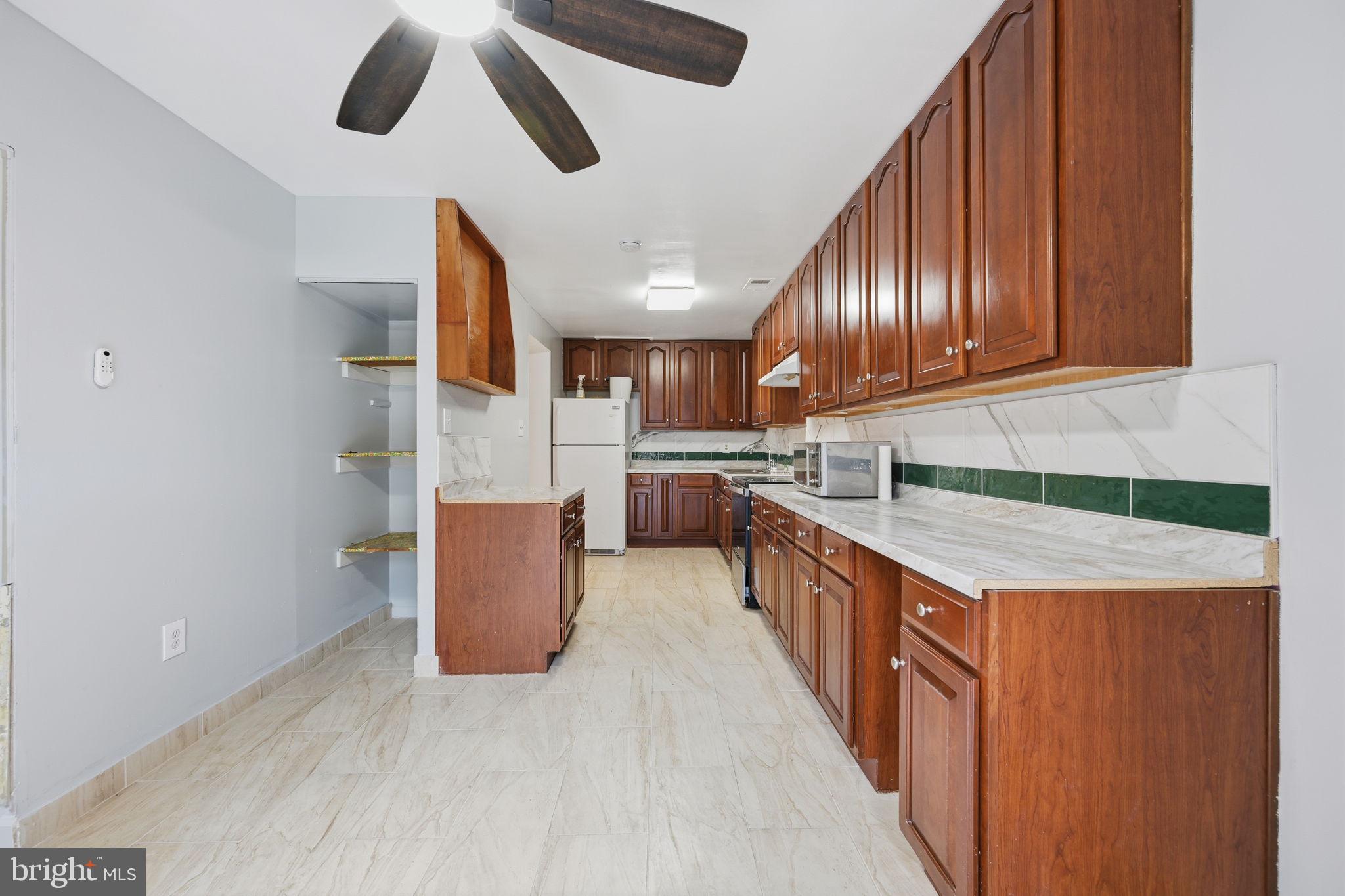 Real estate listing preview #6