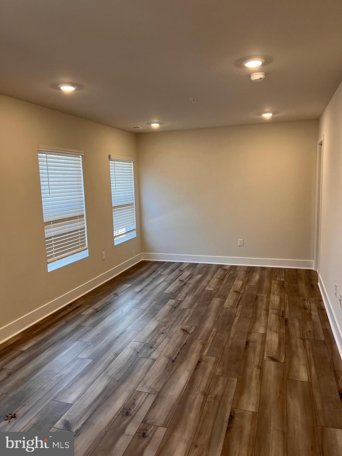 Real estate listing preview #30