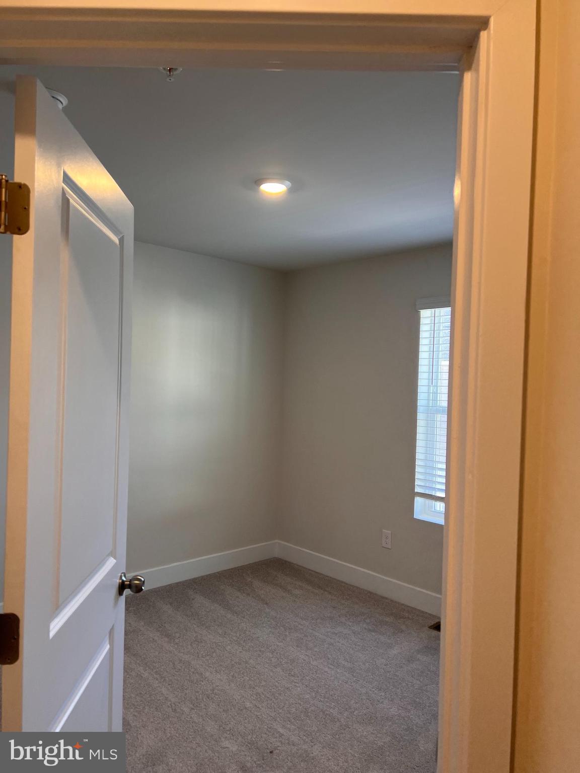 Real estate listing preview #9