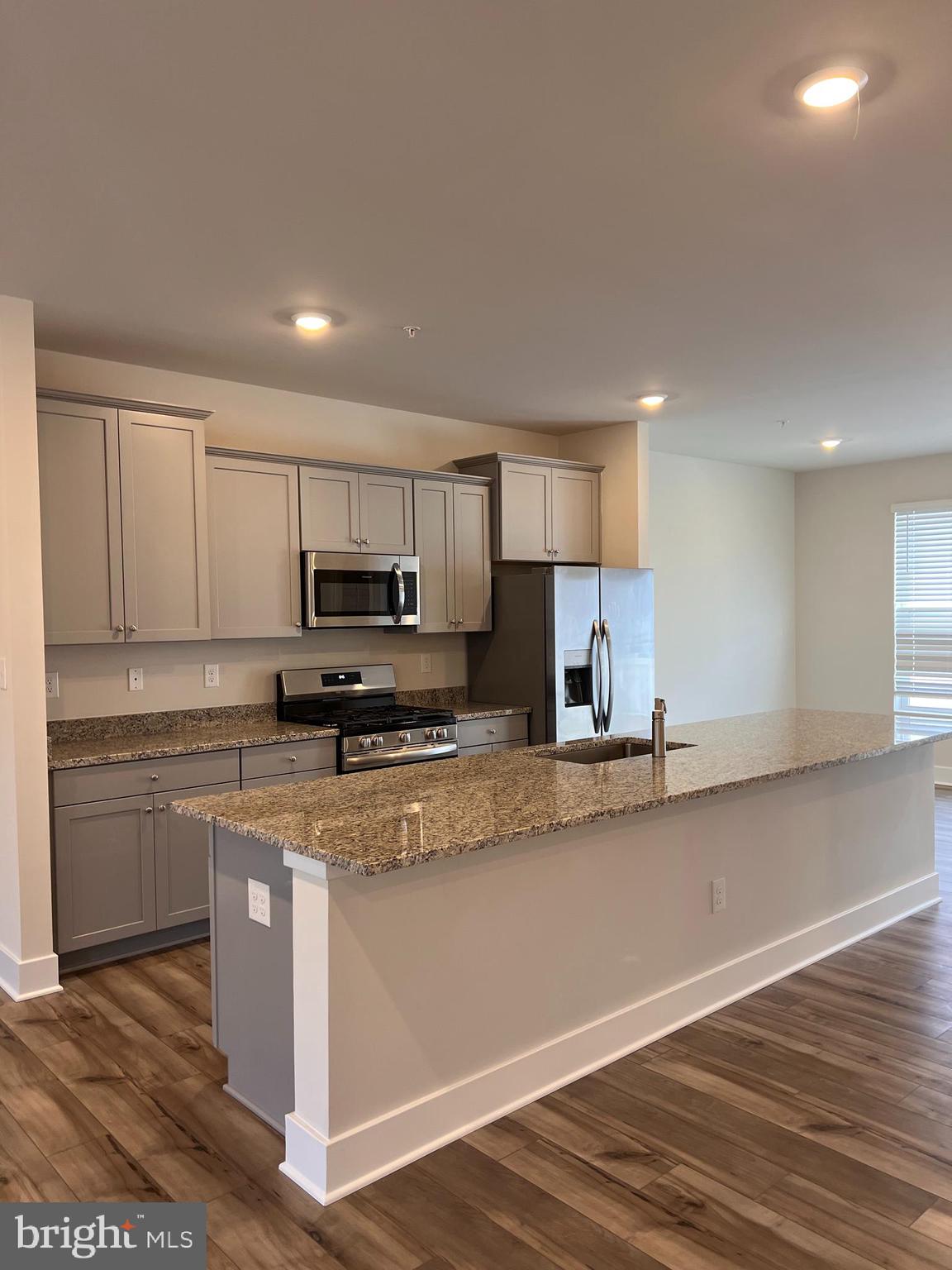 Real estate listing preview #19