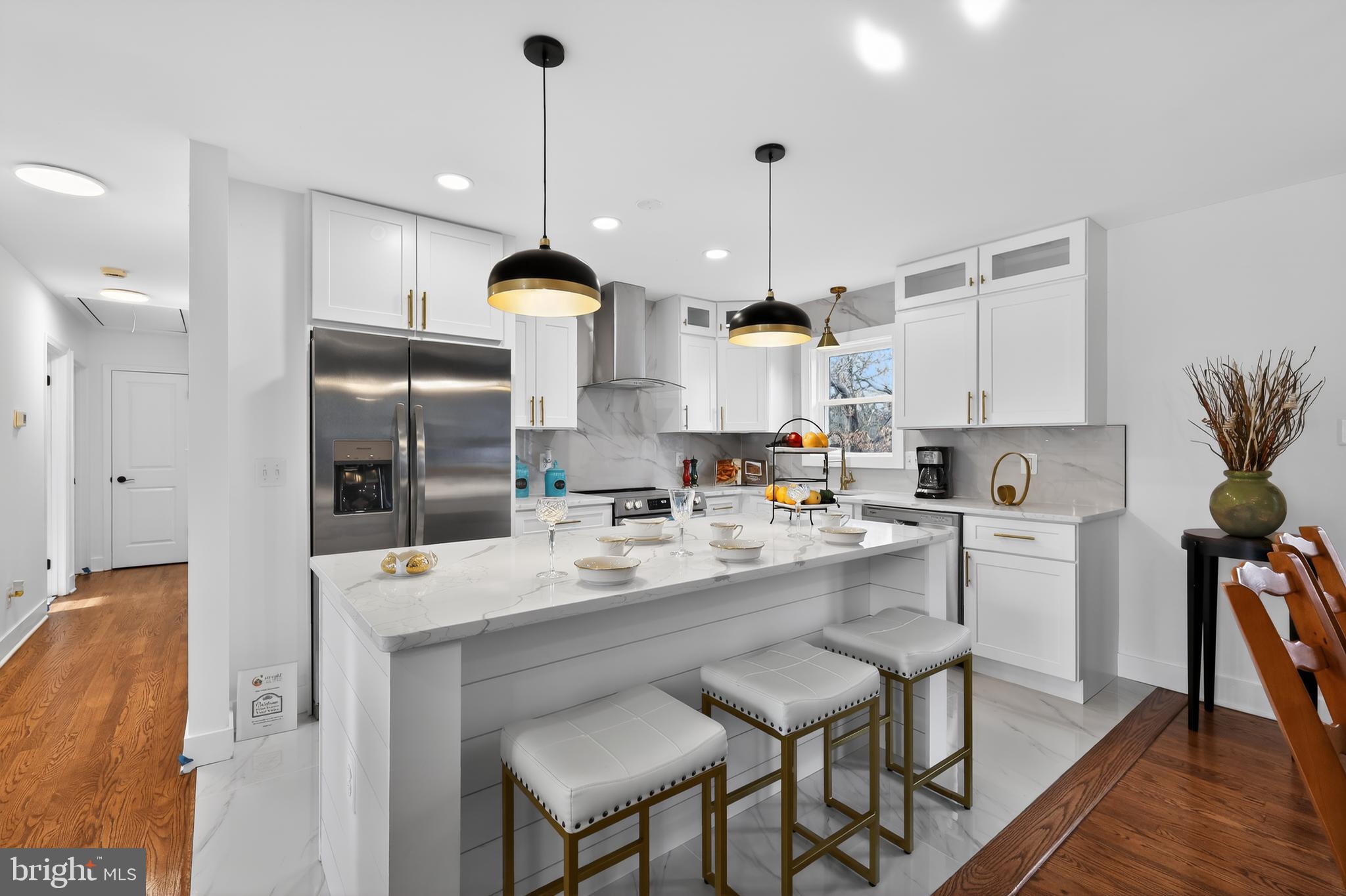 Real estate listing preview #4