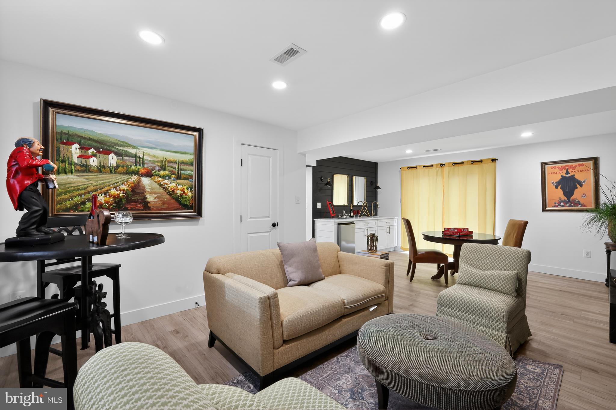 Real estate listing preview #22