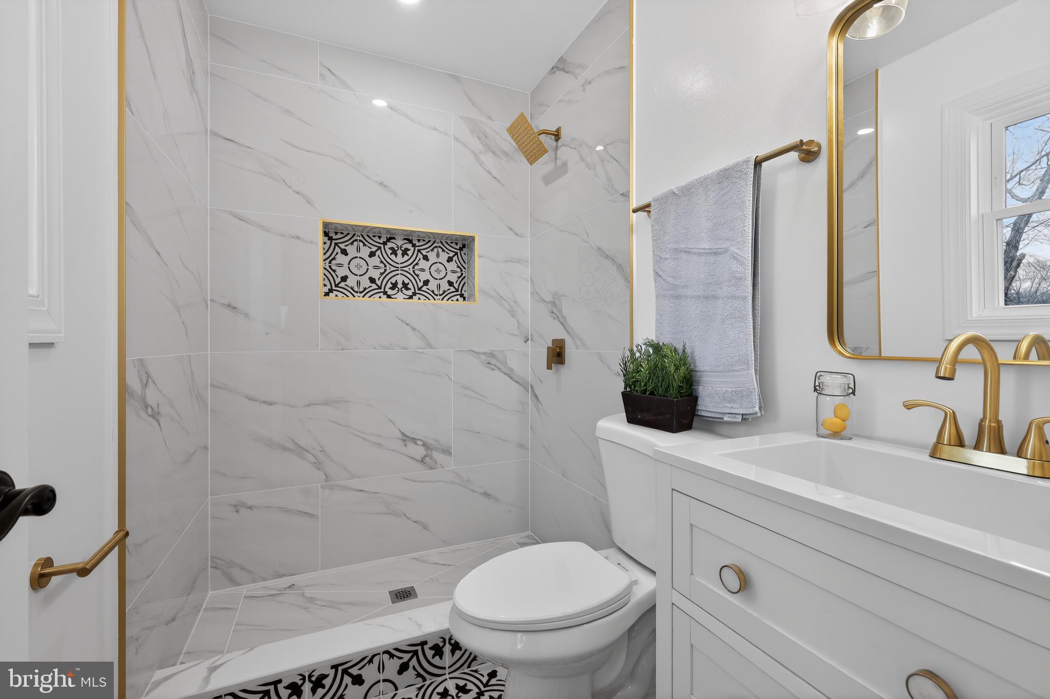 Real estate listing preview #11