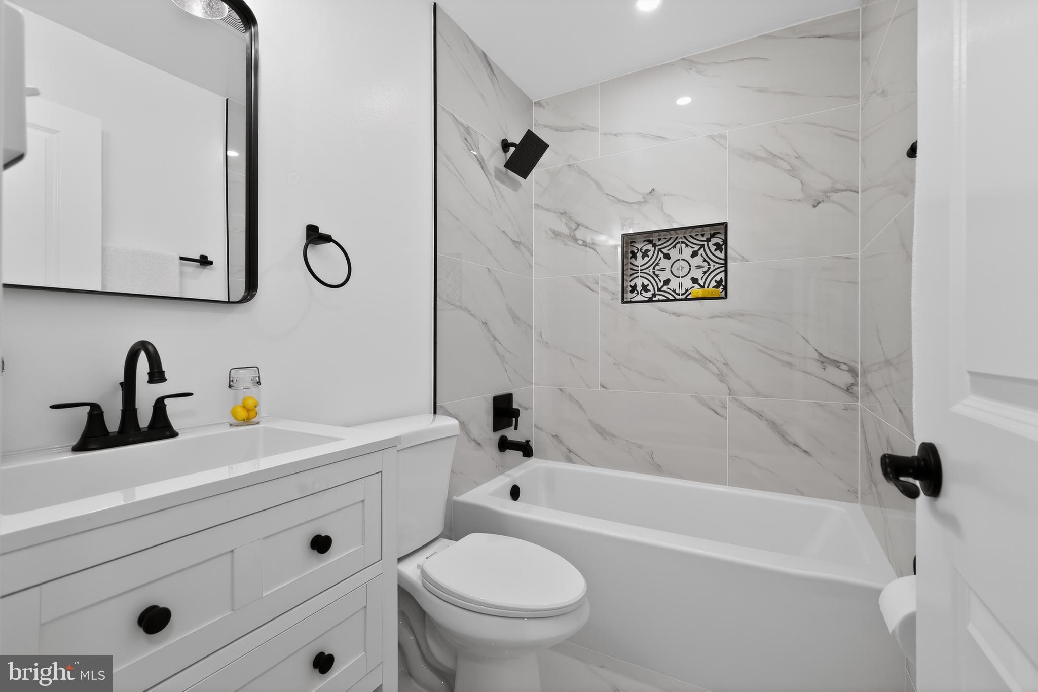 Real estate listing preview #12