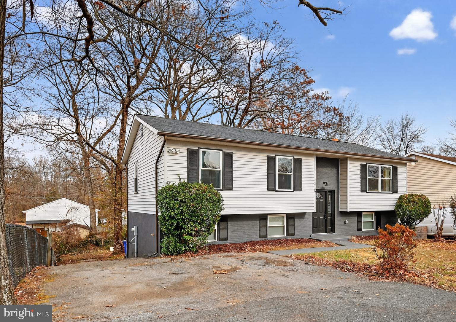 Real estate listing preview #3