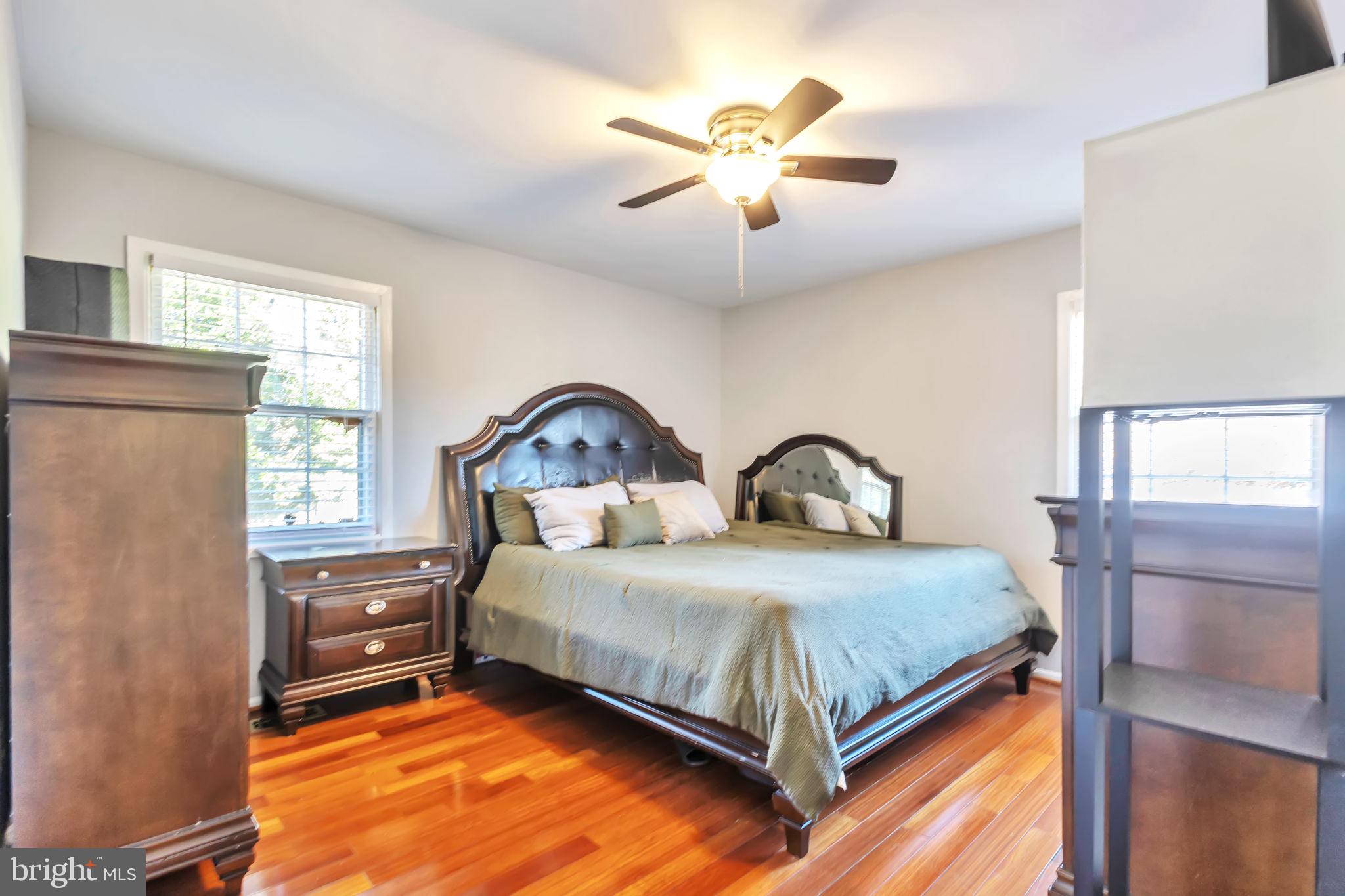 Real estate listing preview #6