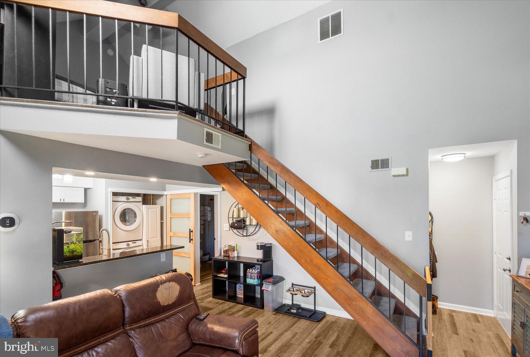 Real estate listing preview #16