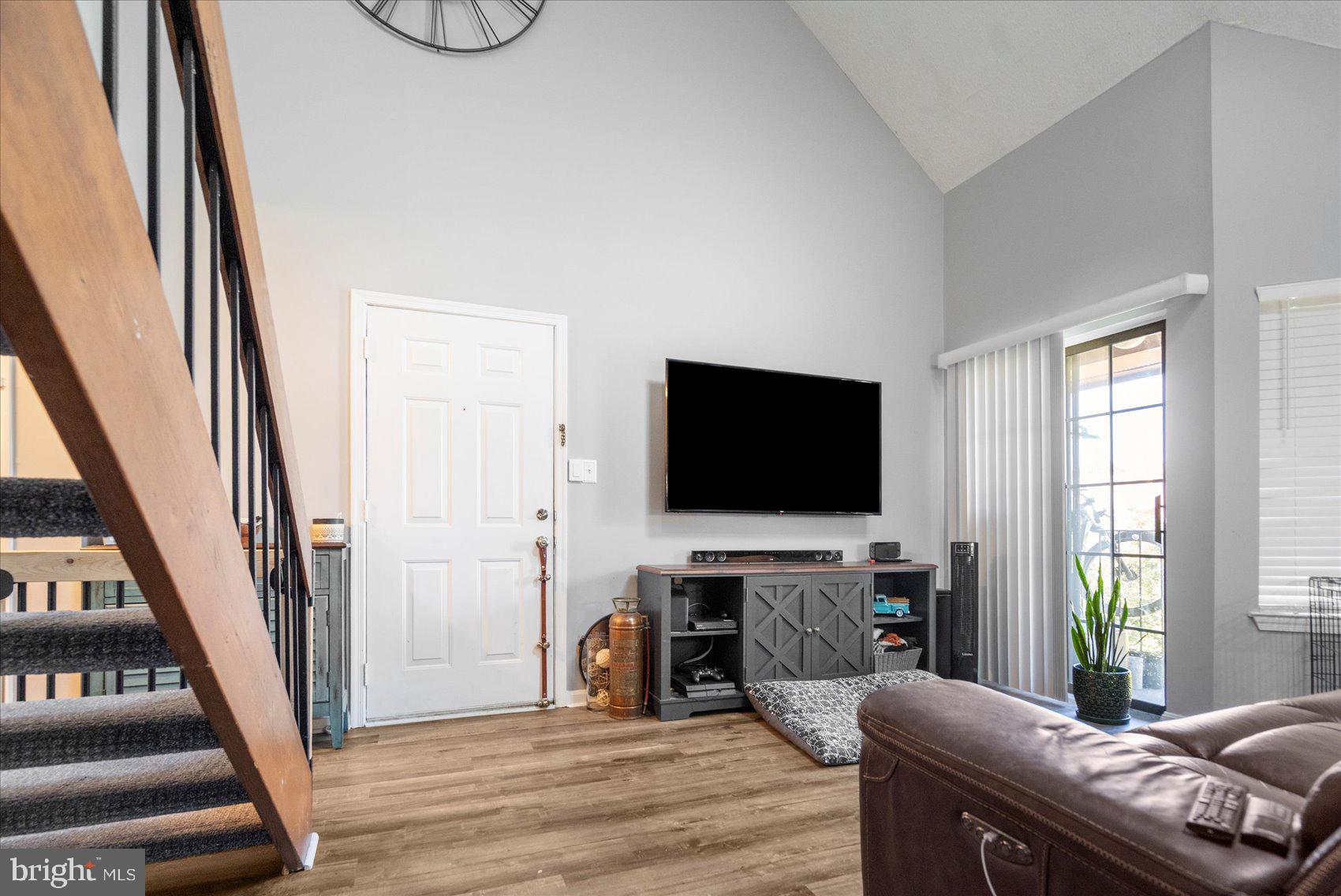 Real estate listing preview #7